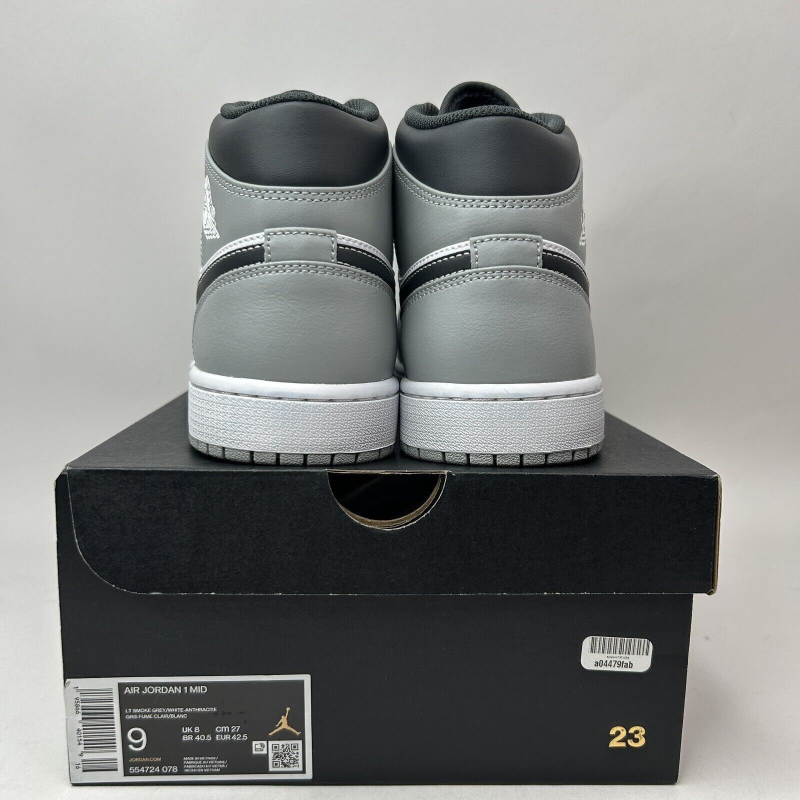 Nike Nike Air Jordan 1 Mid “Light Smoke Grey/Anthracite” 2023 Size US 9 / EU 42 - 4 Thumbnail