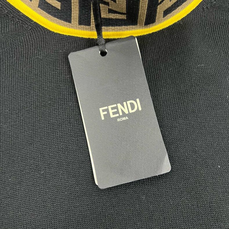 Fendi Fendi Logo Knit Sweater with Tag Size US L / EU 52-54 / 3 - 6 Thumbnail