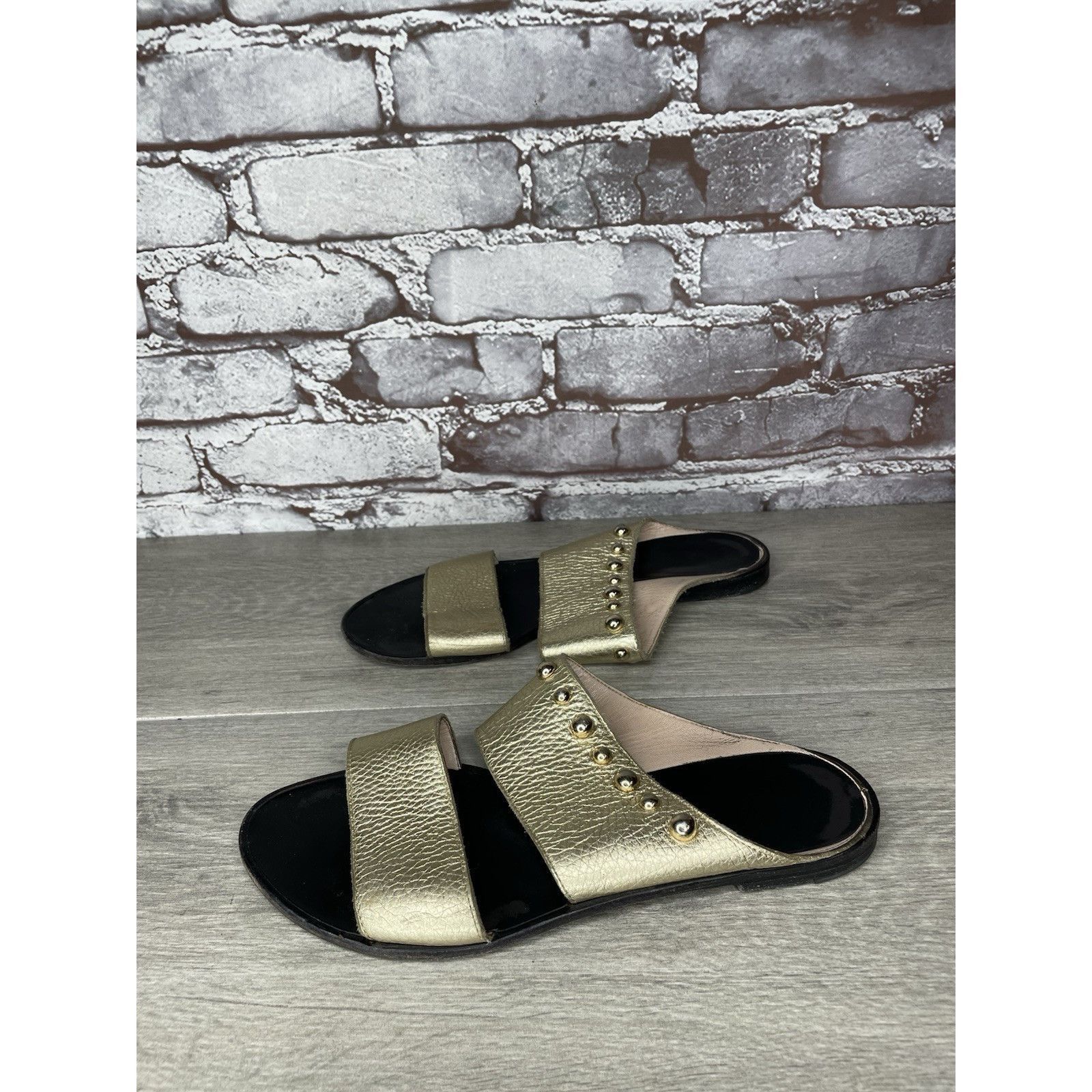 Lanvin Lanvin Gold Leather Straps Flats Slides Studded Sandals Wome Size US 8.5 / IT 38.5 - 12 Thumbnail