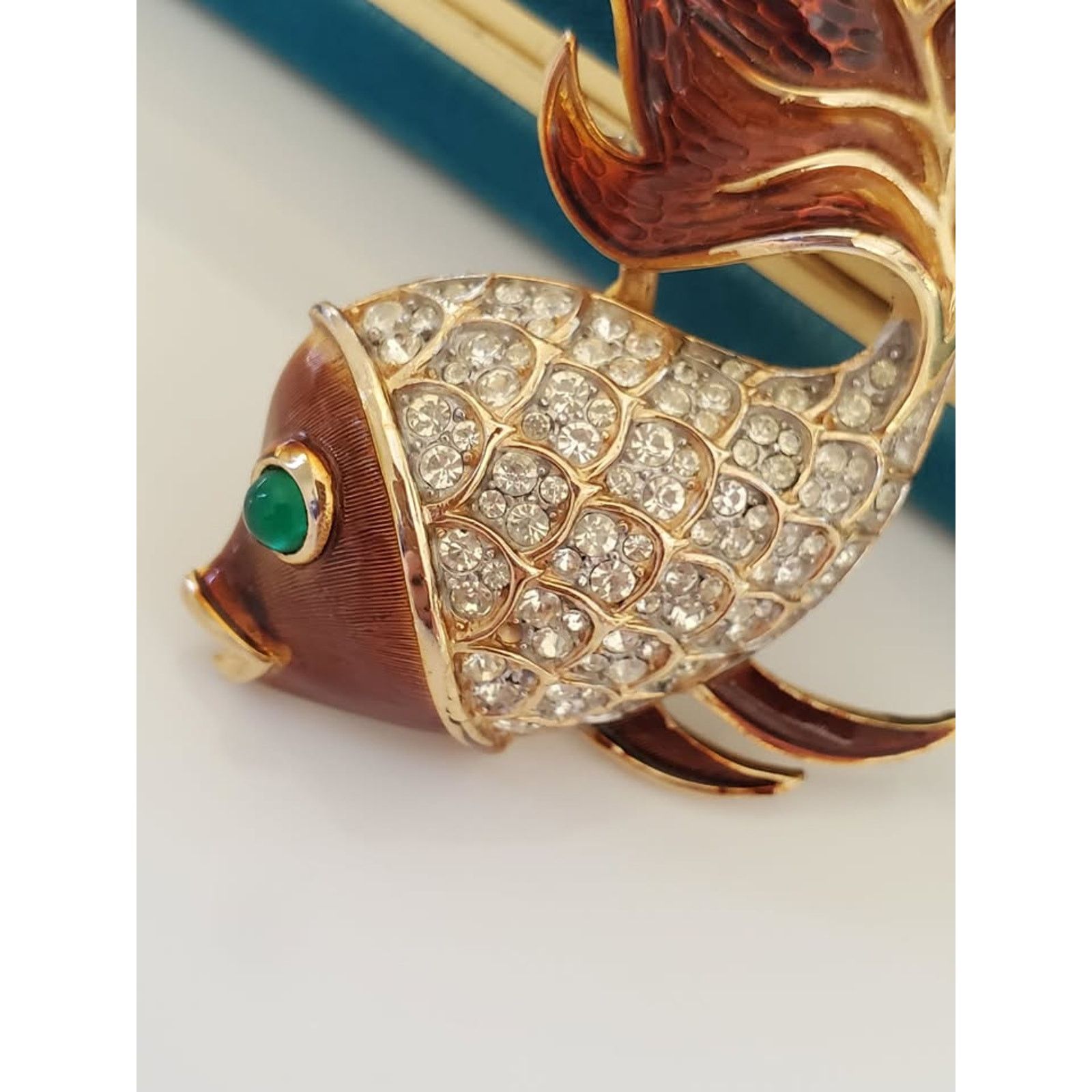 Other Vintage CROWN TRIFARI Amber Enamel Rhinestone Fish Brooch Size ONE SIZE - 2 Thumbnail