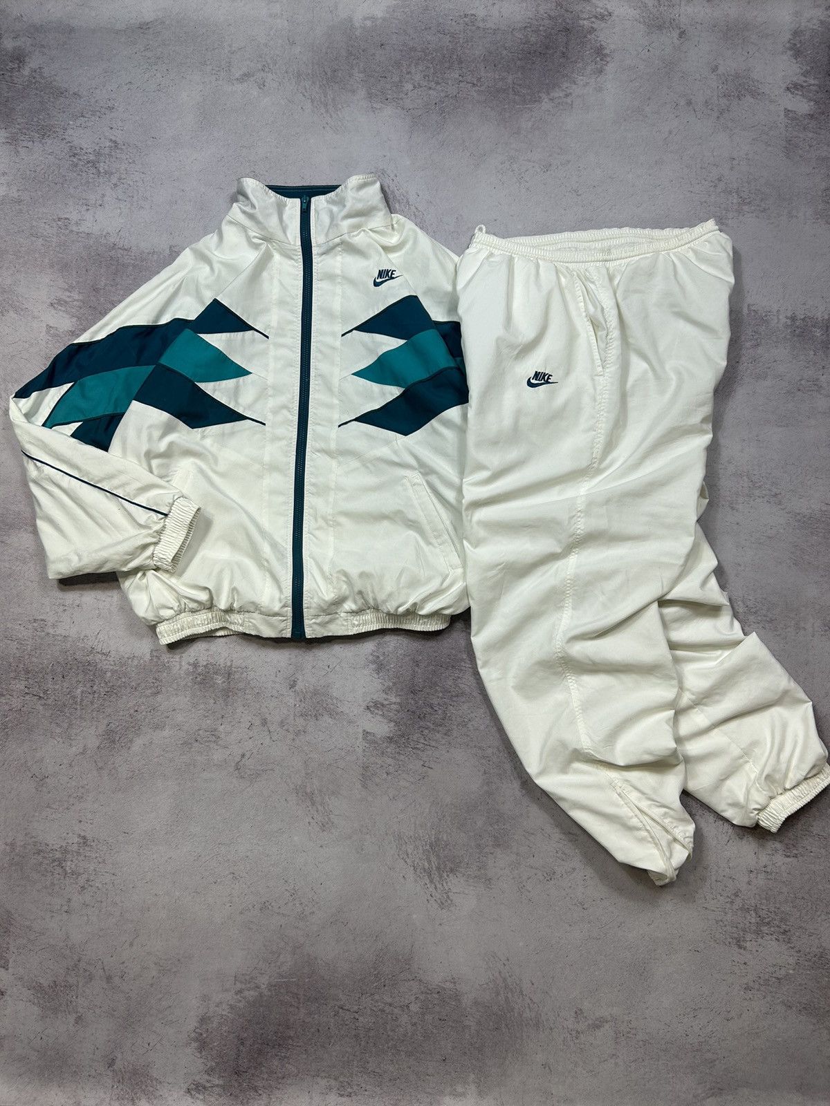 image of Nike 80's Nylon Track Suit Y2K in White, Men's (Size Large)