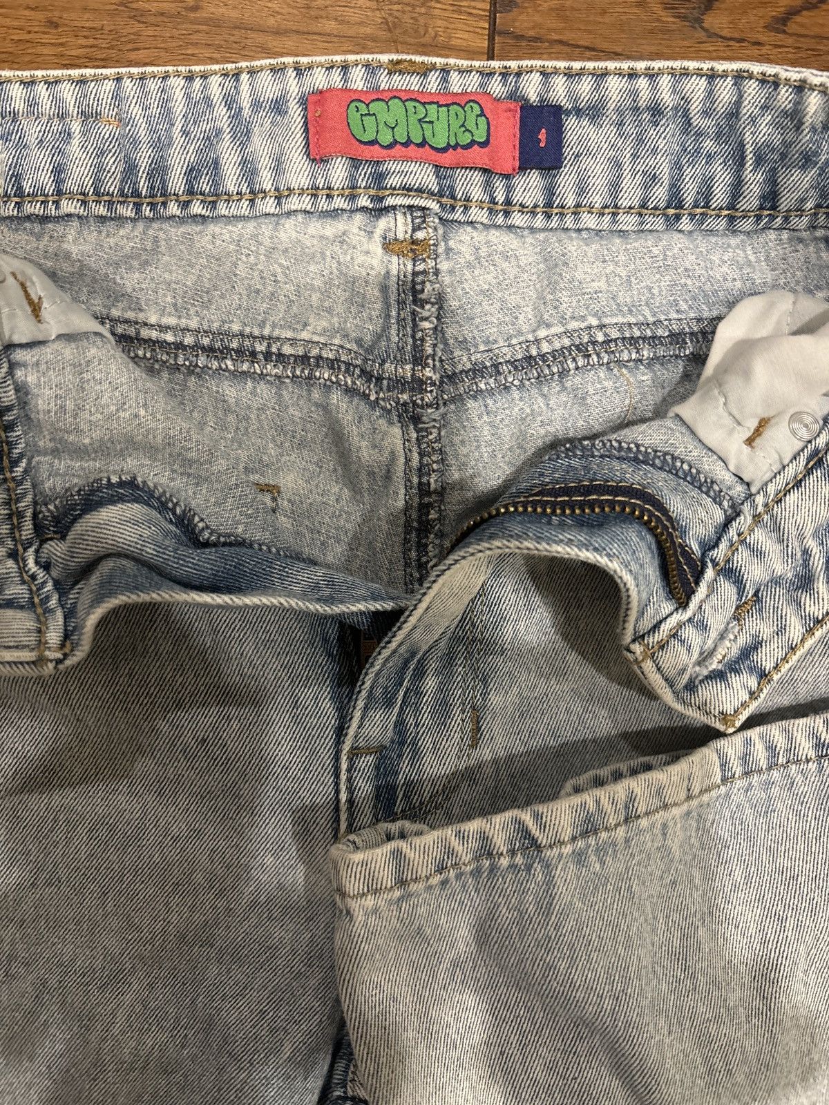 Zumiez Light Washed Baggy Wide Legged Jeans Size 27" / US 4 / IT 40 - 2 Thumbnail