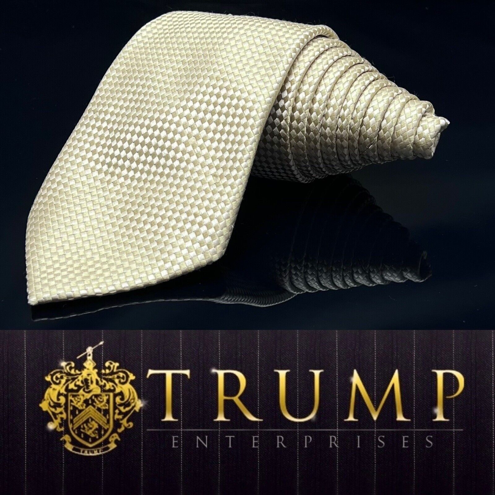 Donald Trump DONALD J. TRUMP Tie Width: 4” Length: 59” Yellow Size ONE SIZE - 1 Thumbnail
