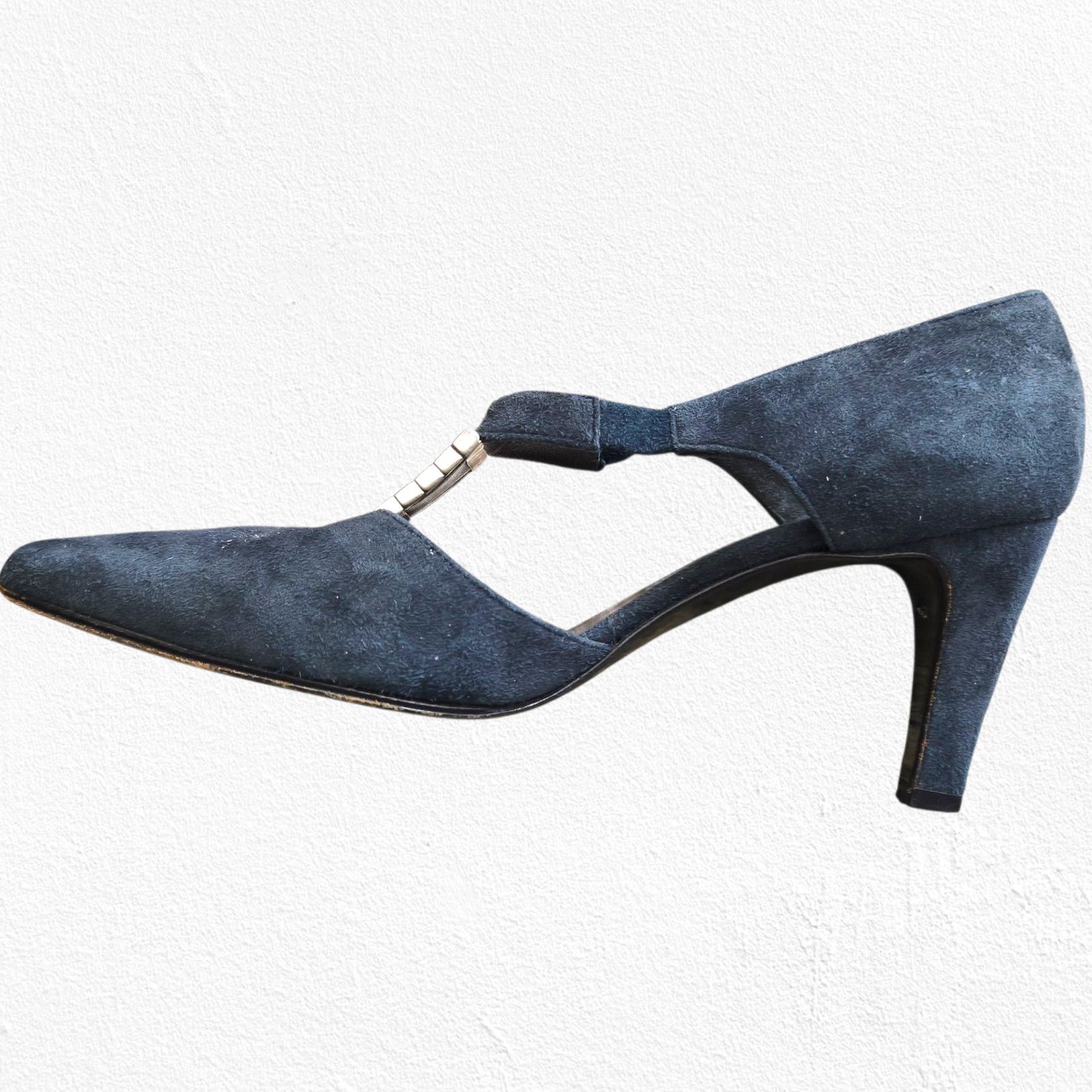 Vintage 80s Italian Navy Suede Heels Size 36 Size US 6 / IT 36 - 6 Thumbnail