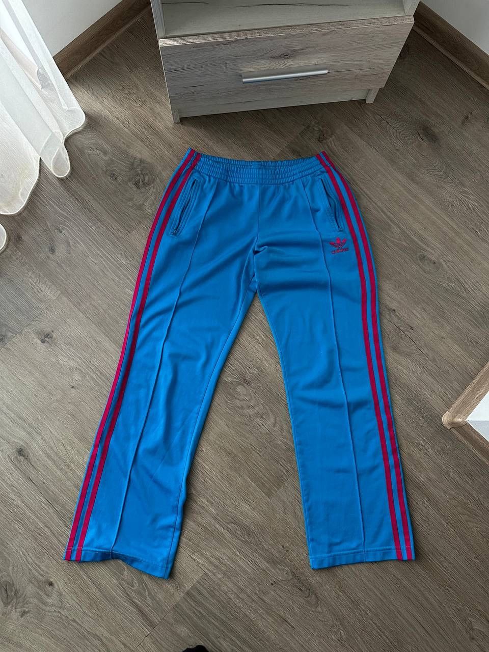 Adidas × Vintage Vintage Adidas Blue Wide Y2K Sweatpants Size 27" / US 4 / IT 40 - 9 Thumbnail