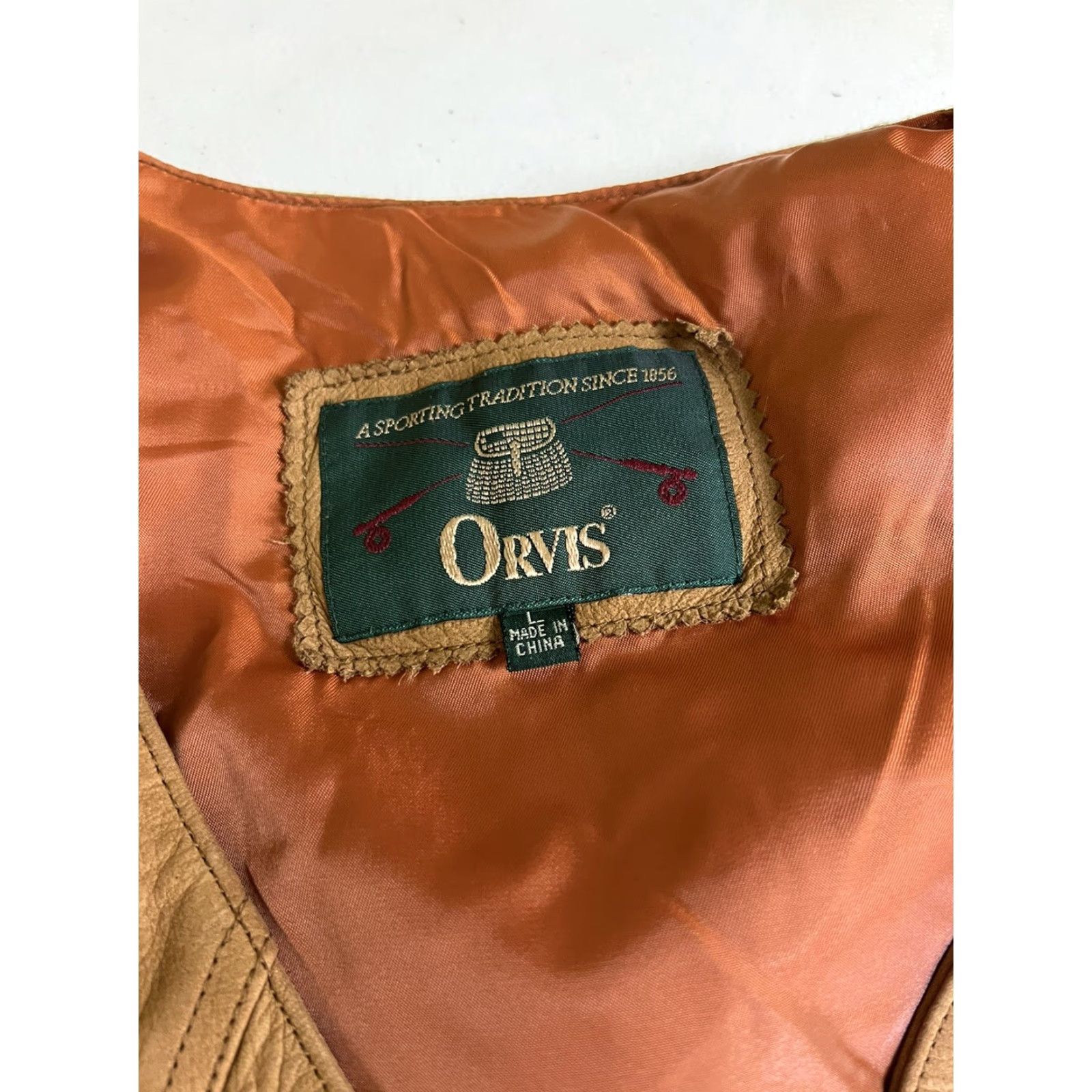 Orvis VINTAGE Orvis Suede Leather Vest Tan Short Snap Vest Pockets Men Sz Large Regular Fit Size US L / EU 52-54 / 3 - 6 Thumbnail