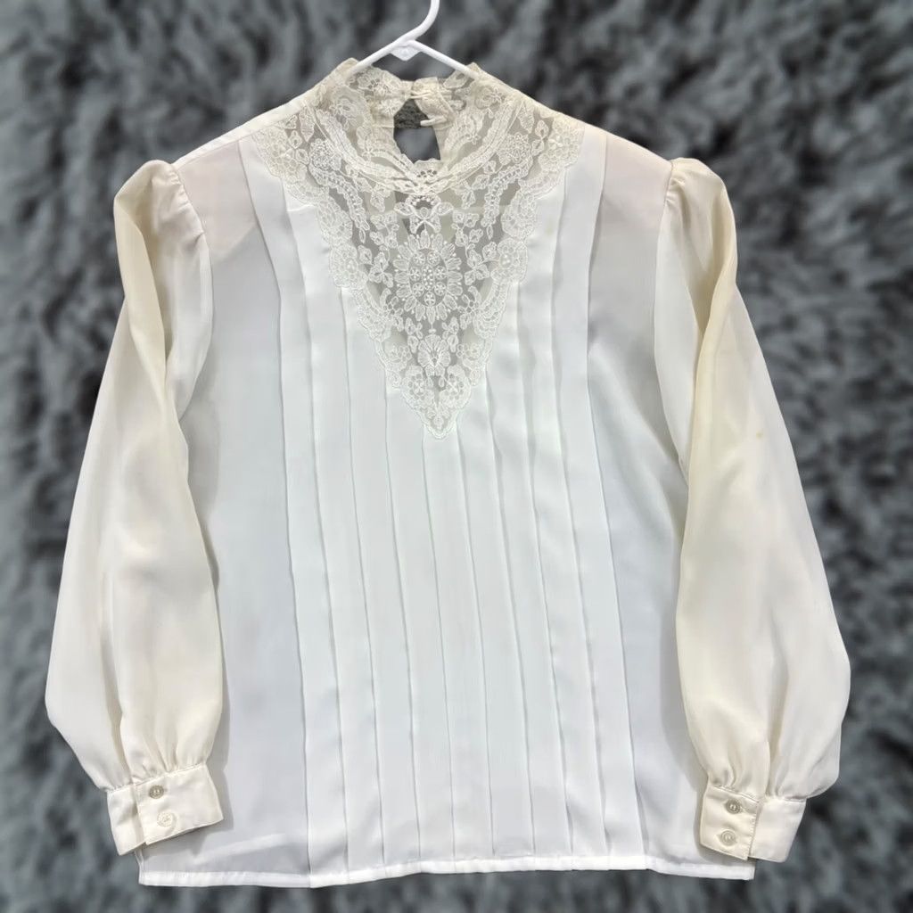 Vintage VINTAGE Sellecca Shirt Womens 12 White Blouse Embroidered 80s Button Lace Top Size XL / US 12-14 / IT 48-50 - 1 Thumbnail