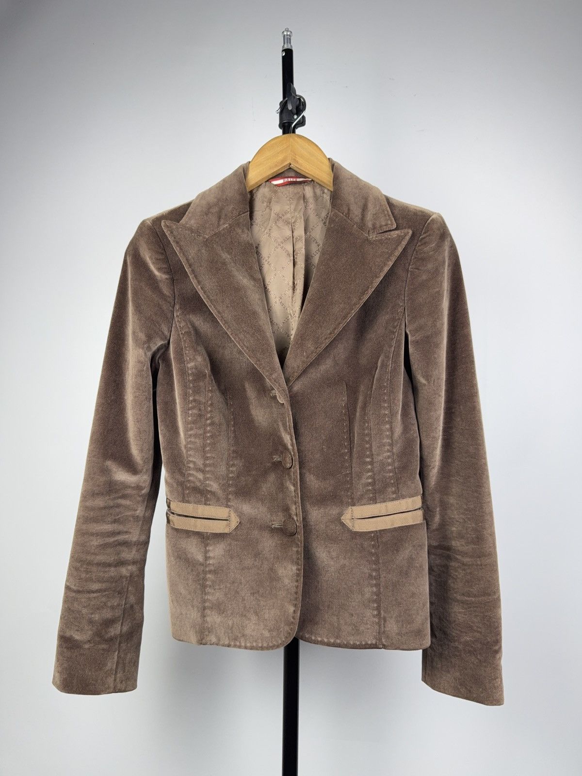 Bally Luxury Bally Switzerland Brown Velvet Tailored Blazer 38 Size M / US 6-8 / IT 42-44 - 1 Thumbnail