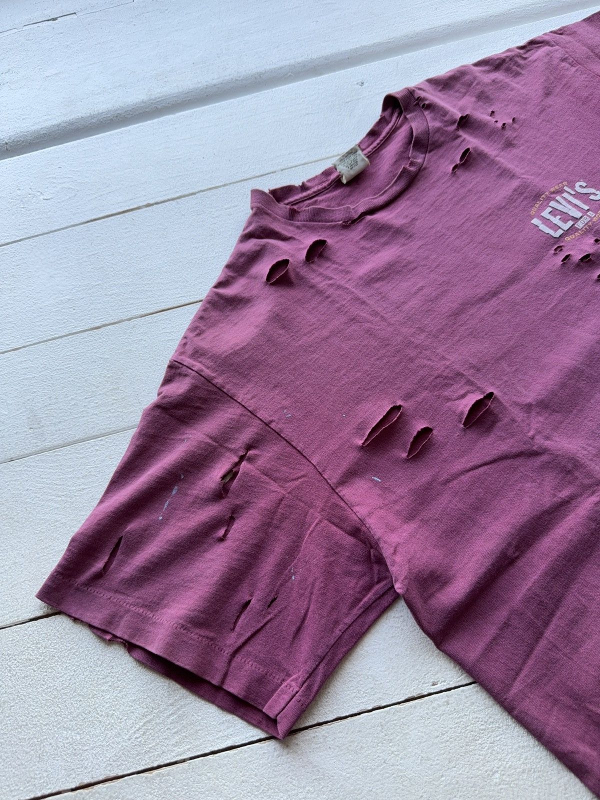 Levi's Vintage Clothing Vintage 90s Retro Levi’s Distressed Faded Tee shirt Size US L / EU 52-54 / 3 - 7 Thumbnail