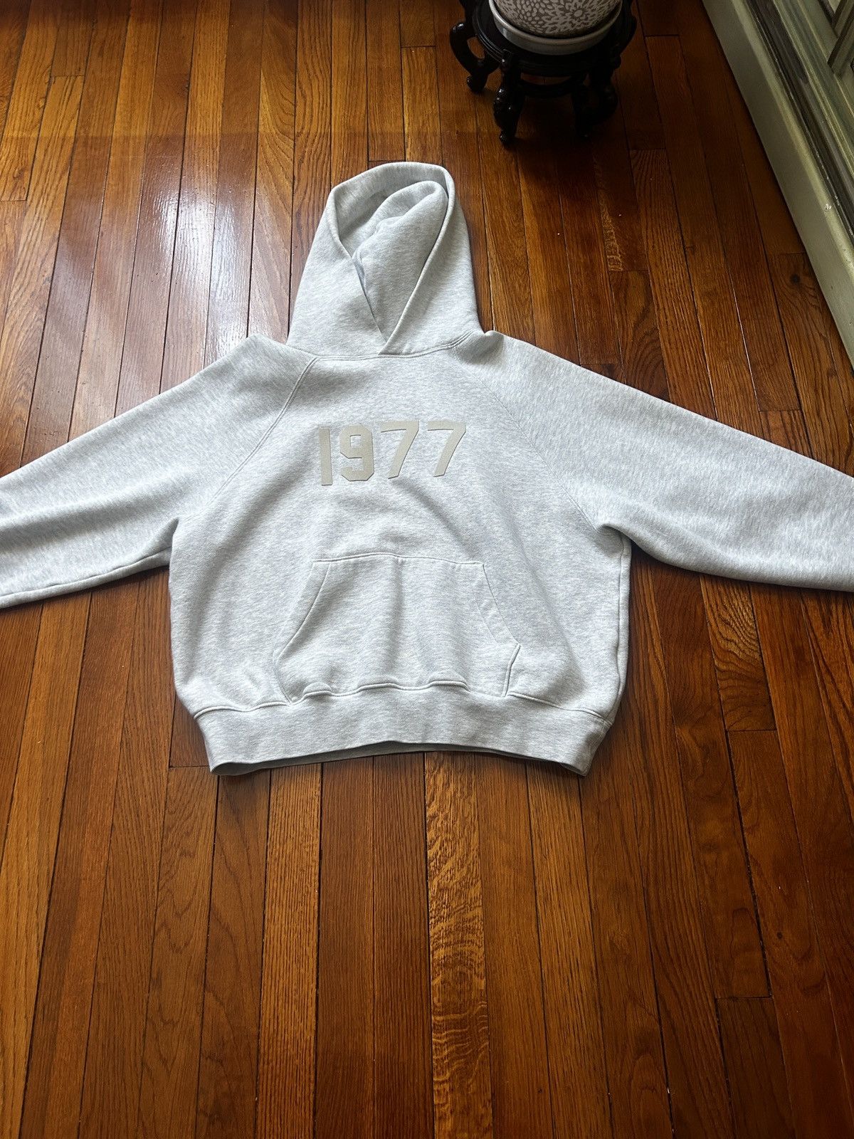Essentials Essentials Fear of God “1977” Hoodie White/OffWhite XS Size US XS / EU 42 / 0 - 6 Thumbnail