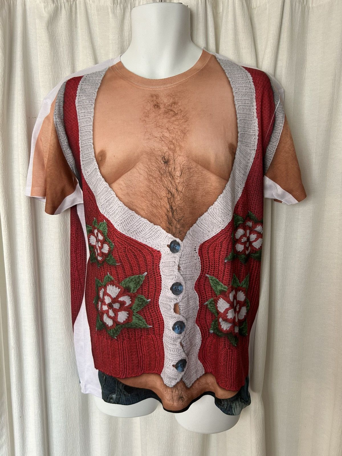 Other Tee: hilarious hairy santa parody holiday xmas shirt medium Size US M / EU 48-50 / 2 - 1 Thumbnail