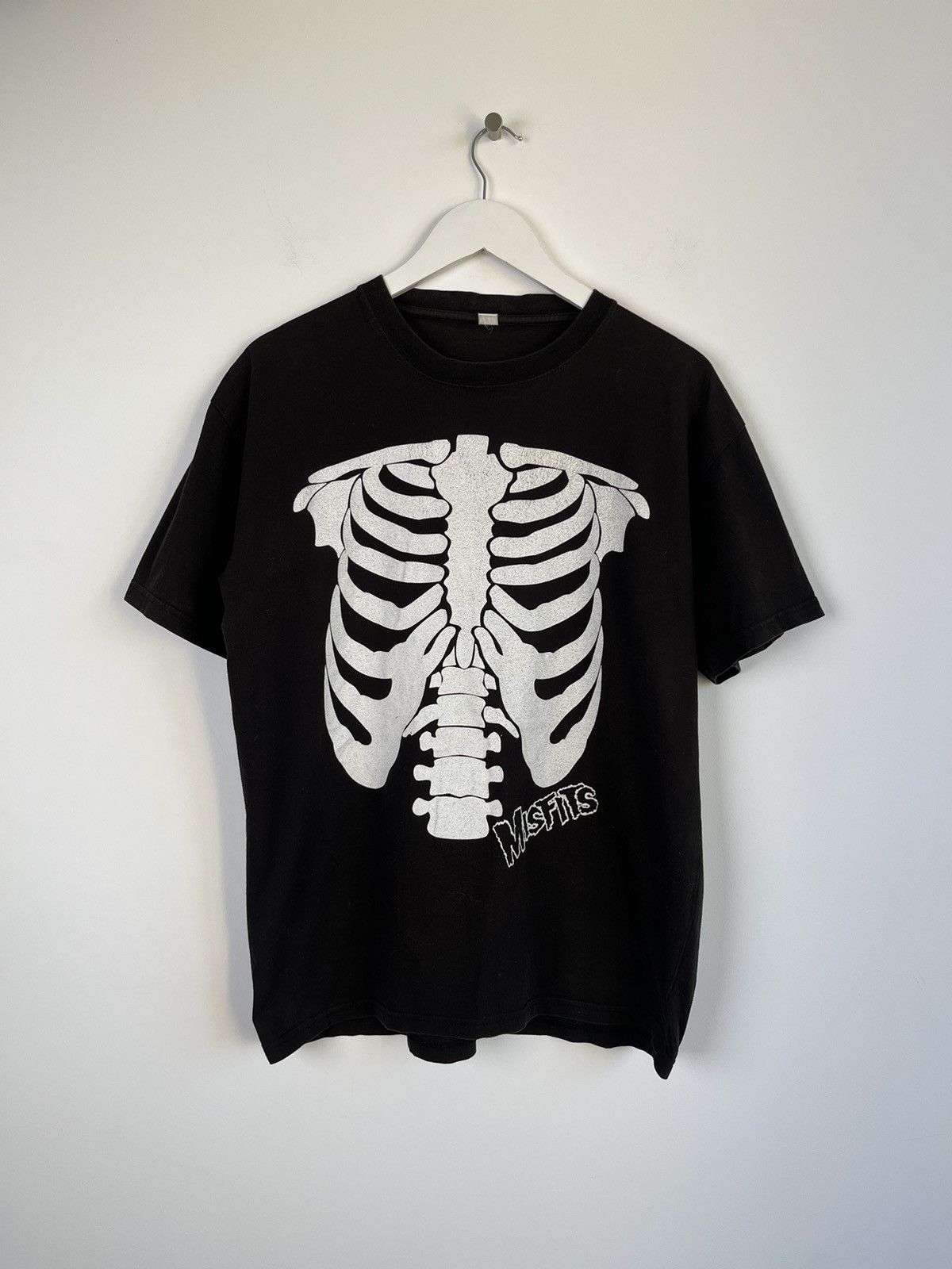 Misfits Vintage Misfits 90s Bones Print Sunfaded Tee Size US L / EU 52-54 / 3 - 1 Thumbnail