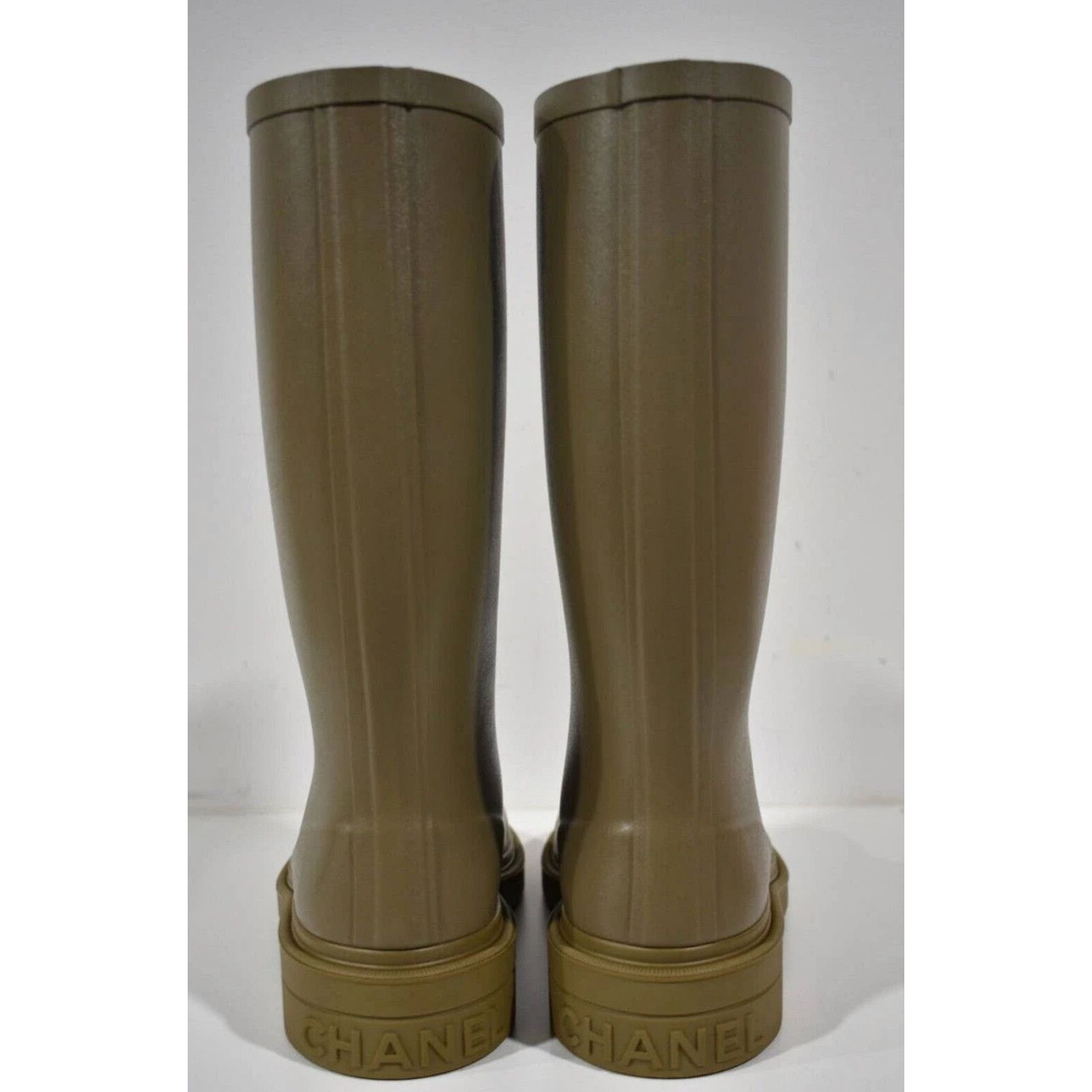 Chanel Chanel 22K Dark Beige White CC Logo High Rubber Rain Boot 40 Size US 10 / IT 40 - 10 Thumbnail