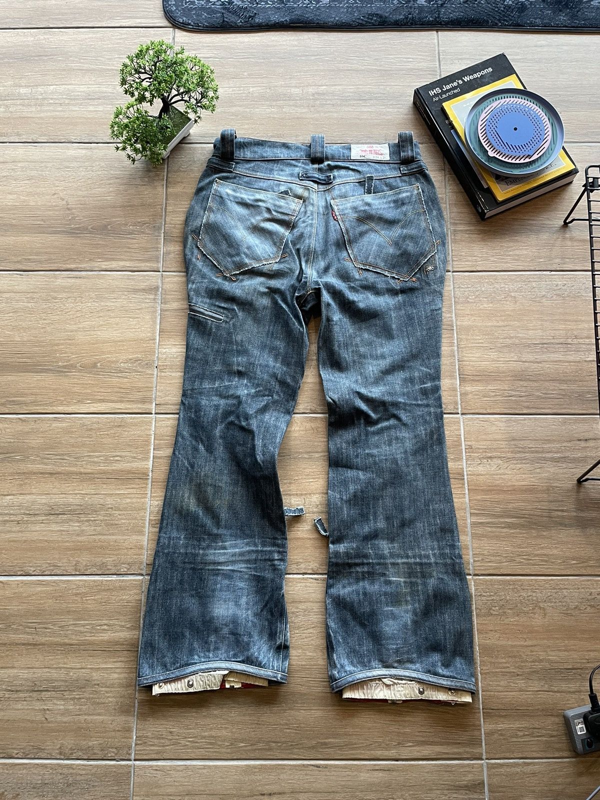 686 × Levi's × Levi's Vintage Clothing 686 X Levis 514 Ski Jeans Size US 35 - 11 Thumbnail