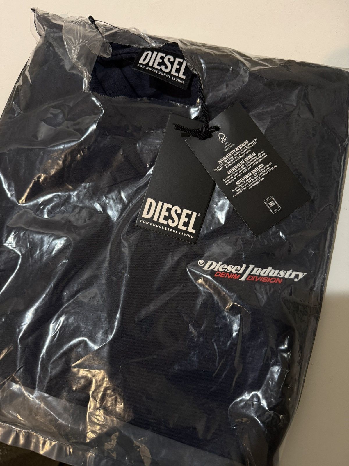 Diesel Diesel t-shirt with embossed logo L Size US L / EU 52-54 / 3 - 2 Thumbnail