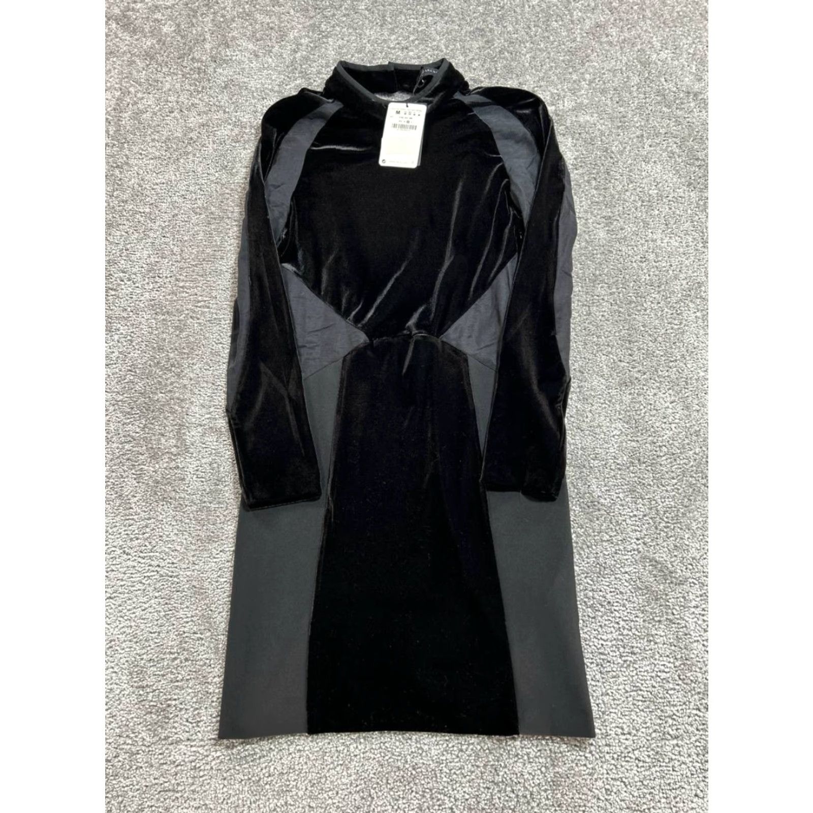 Zara Zara Velvet Open Back Short Party Dress Black Womens Medium Black Bodycon New Size 32" / US 10 / IT 46 - 2 Thumbnail