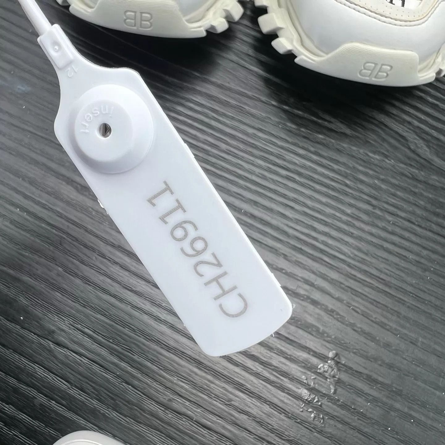 Balenciaga Balenciaga Track White 41 Original Box Like New Size US 8 / EU 41 - 9 Thumbnail