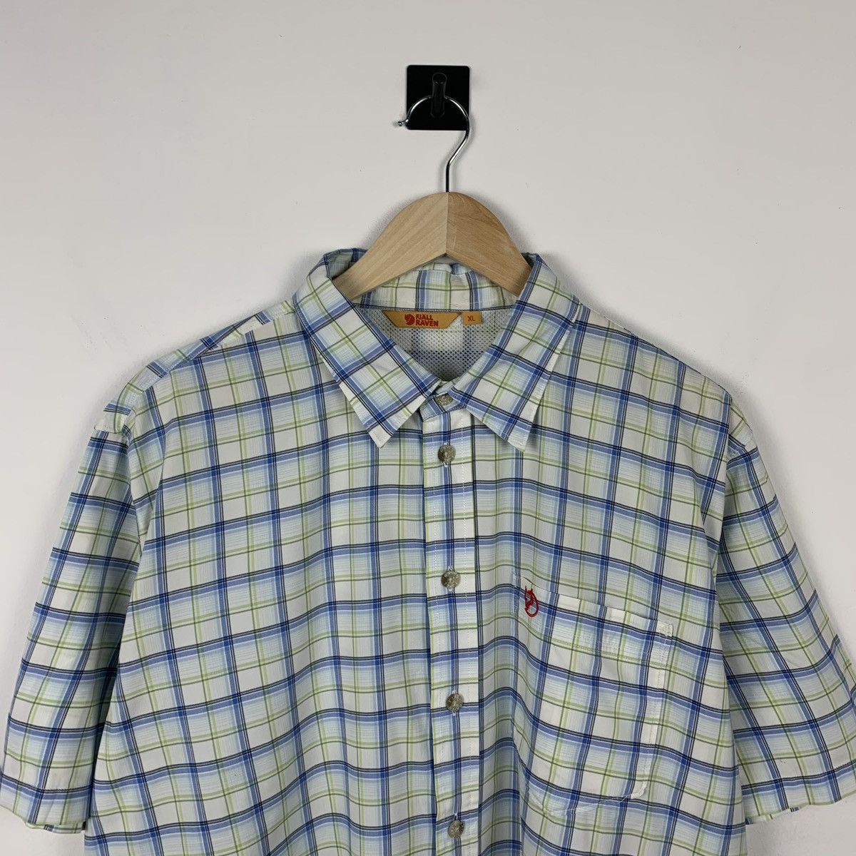 Fjallraven Fjallraven Plaid Outdoor Shirt Short Sleeve Men’s Size XL Size US XL / EU 56 / 4 - 2 Thumbnail
