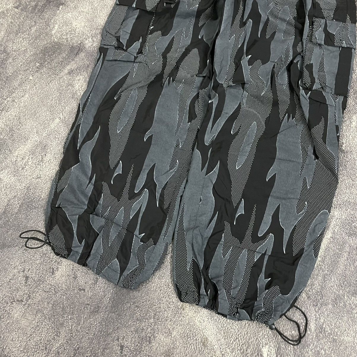 Japanese Brand × Vintage Unknown brand parachute pants Size US 31 - 4 Thumbnail