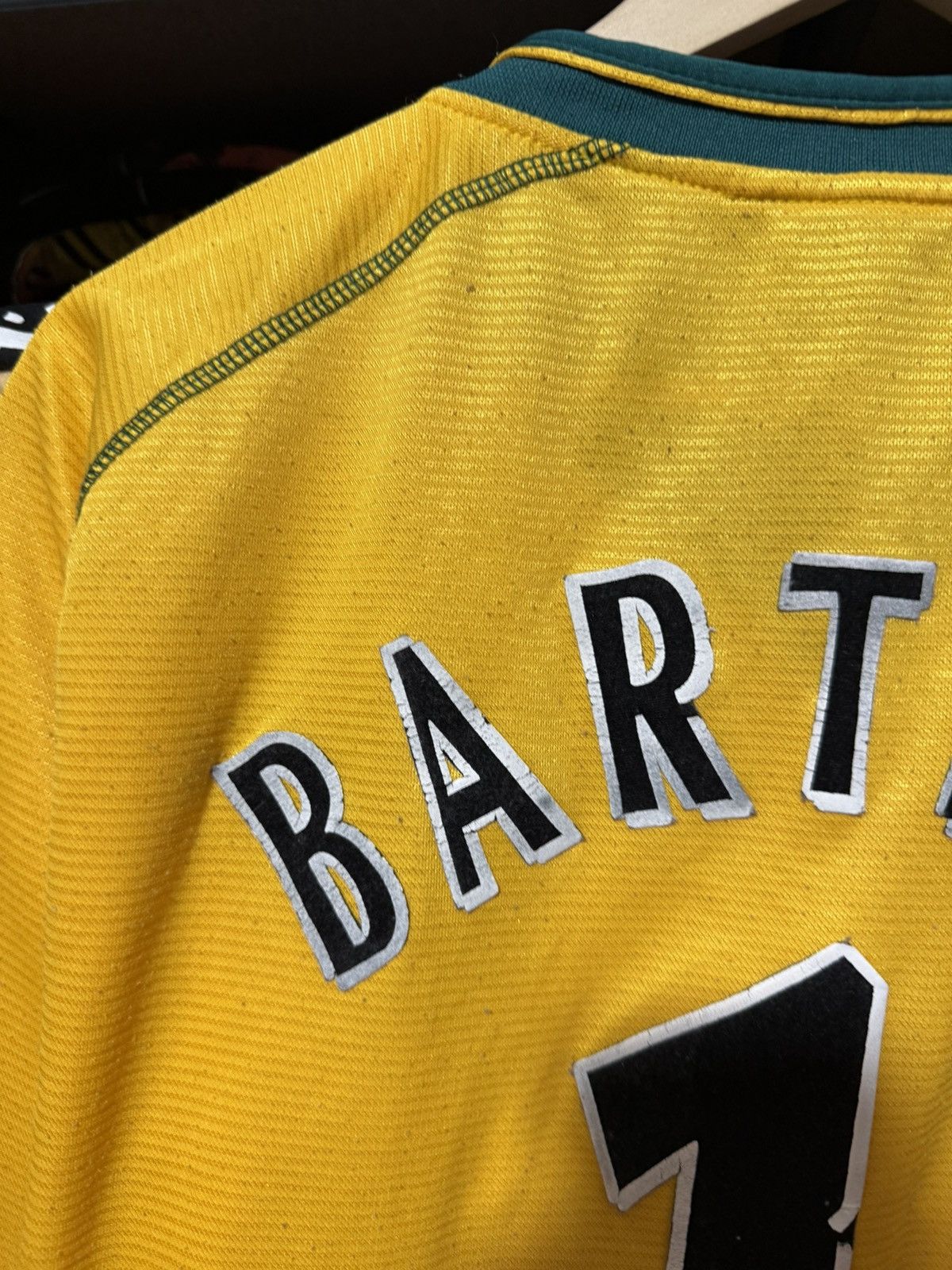 Umbro Umbro Manchester United 2000-2002 Goalkeeper Barthez Jersey Size US XL / EU 56 / 4 - 13 Thumbnail