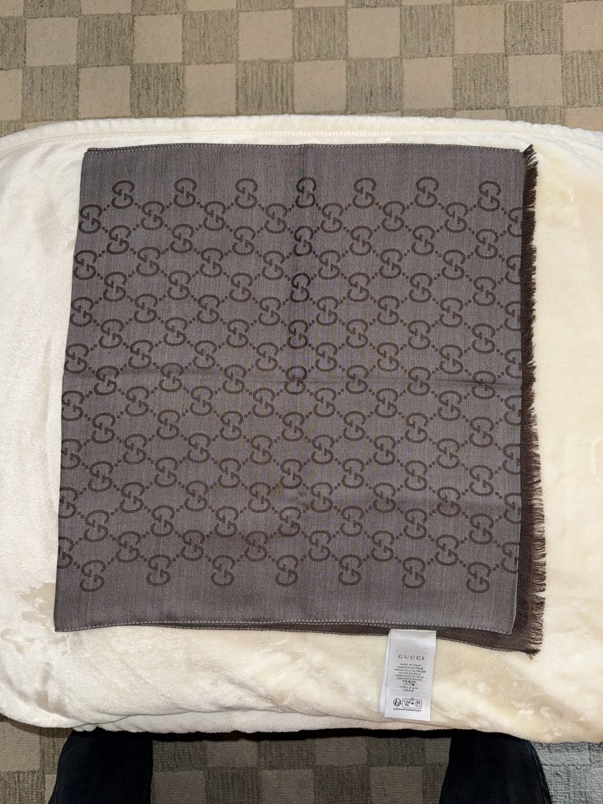Gucci Gucci Two-Tone Brown Silk Scarf Size ONE SIZE - 3 Thumbnail