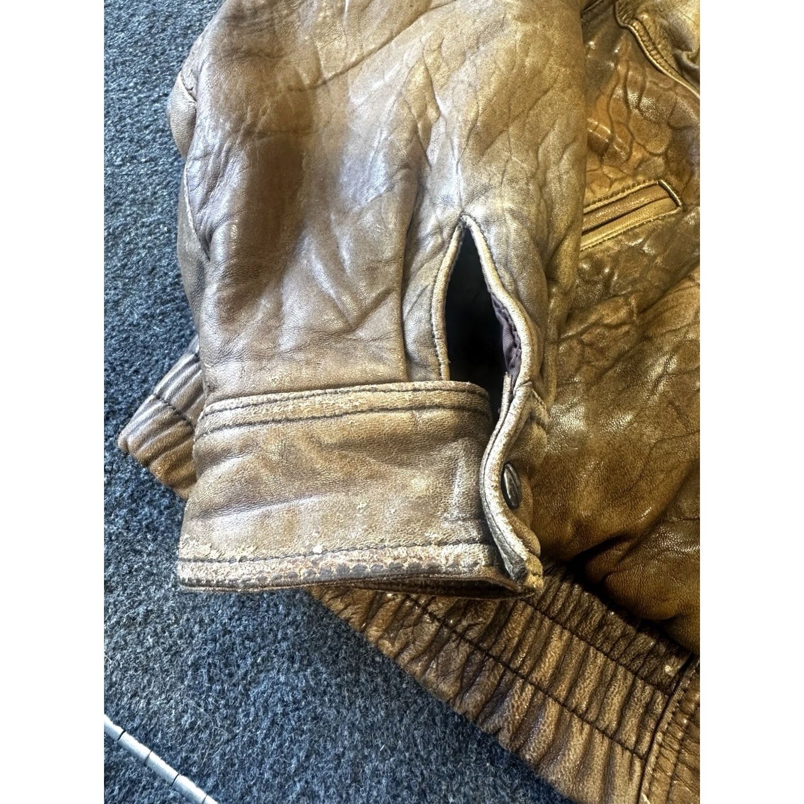Vintage VINTAGE Mirage Distressed Flight Bomber Jacket Leather Rust Brown 80s Size 46 Mens Jacket Size US S / EU 44-46 / 1 - 2 Thumbnail