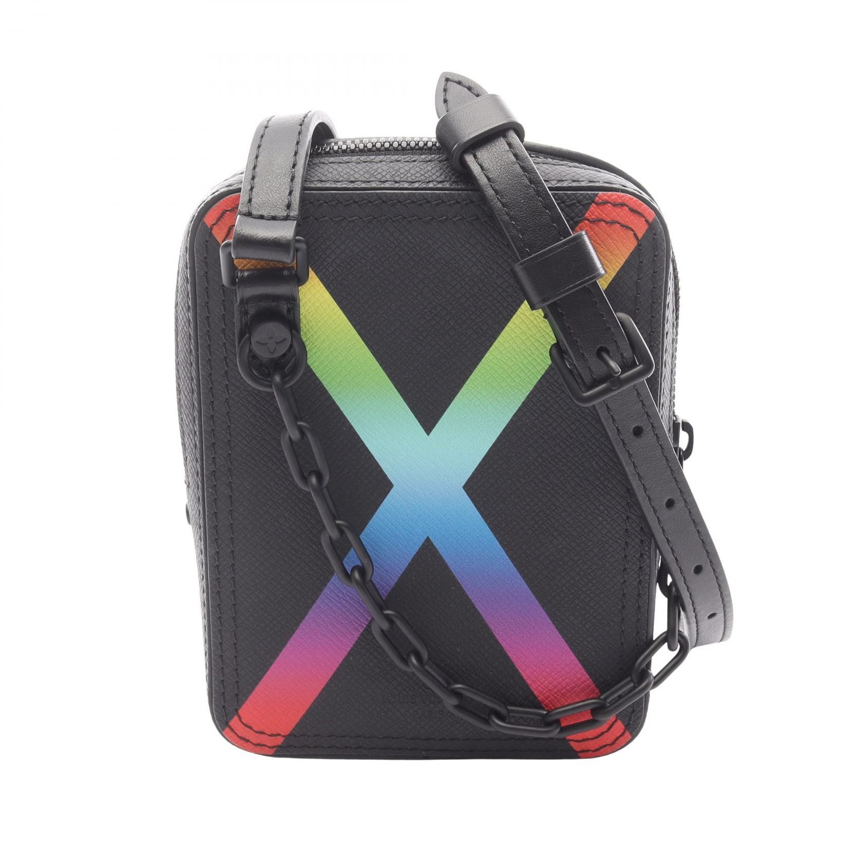 Louis Vuitton Louis Vuitton Louis Vuitton Danube Messenger Taiga Leather Shoulder Bag Leather Shoulder Bag M30332 DUTY FREE for USA Size ONE SIZE - 1 Thumbnail