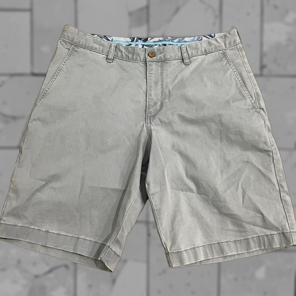 Tommy Bahama Tommy Bahama Shorts Mens 38 Chino Cotton Blend Light Blue N/A Size US 38 / EU 54 - 1 Thumbnail