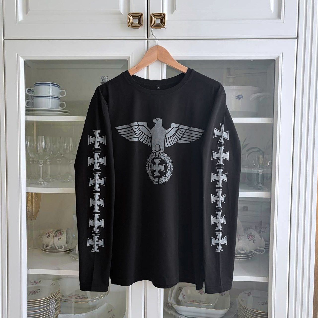 Band Tees Long sleeve Ewig Treu / eagle / band metal Size US L / EU 52-54 / 3 - 4 Thumbnail