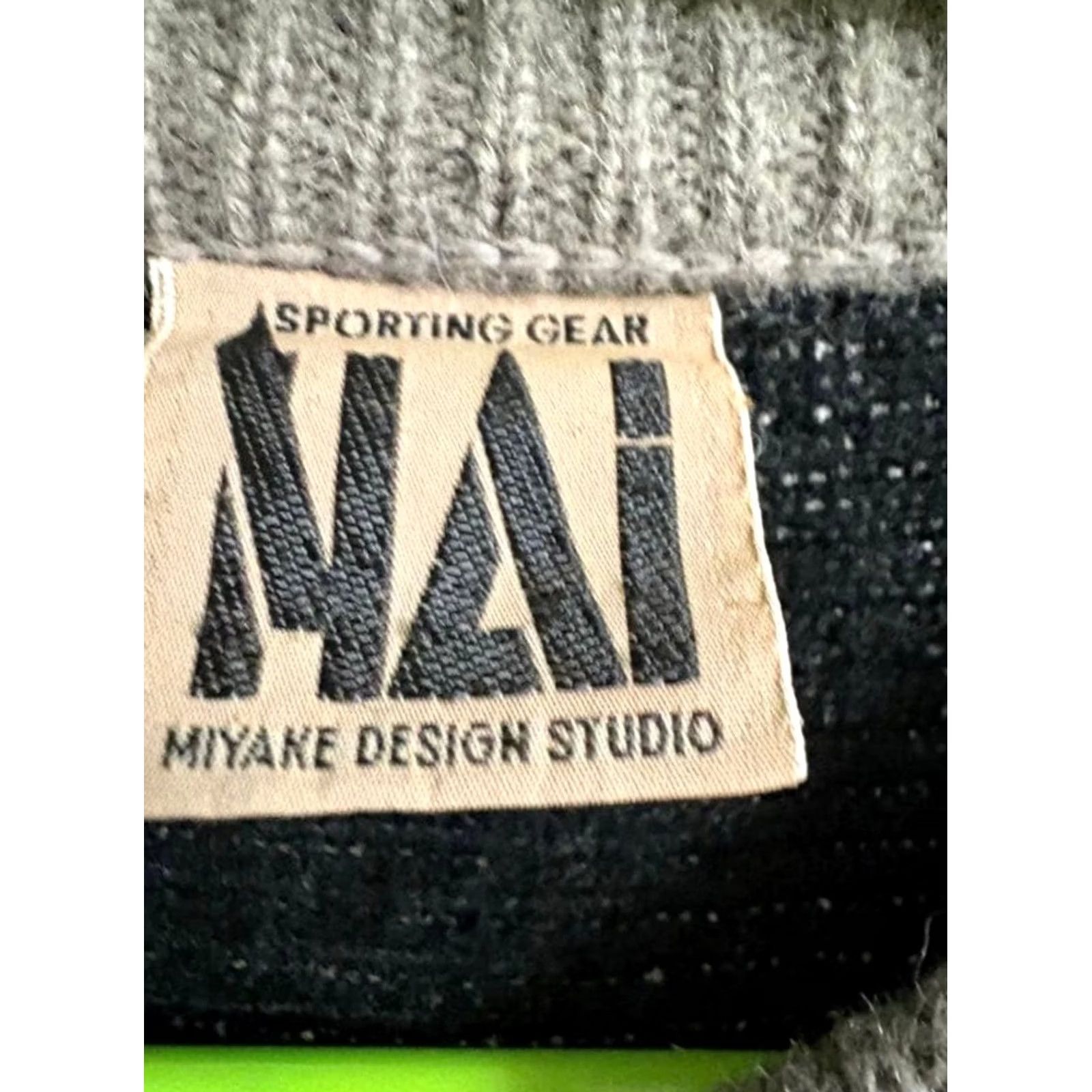 Issey Miyake ISSEY MIYAKE HAI SPORTING GEAR 80S ARCHIVE KNIT GRAY/NAVY SIZE M USED MEN BLOCK Size US M / EU 48-50 / 2 - 2 Thumbnail