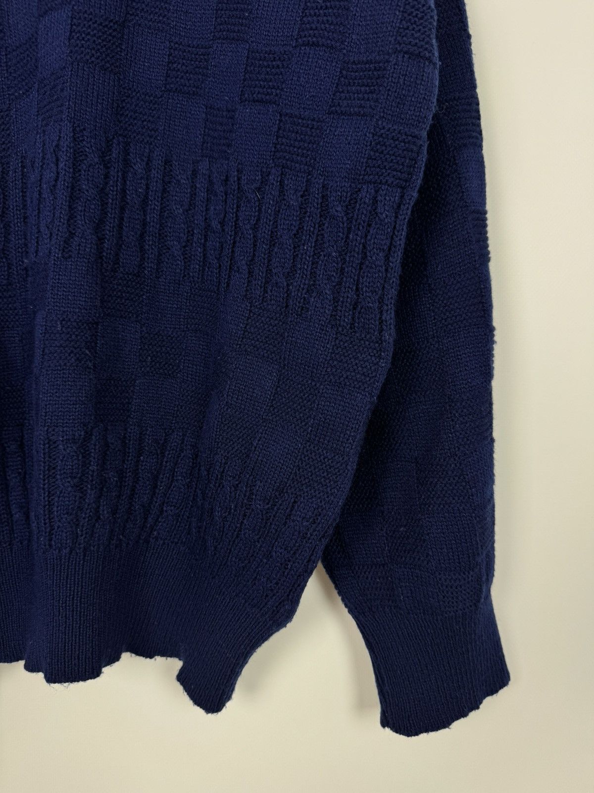 Lacoste 1990’s Vintage Lacoste Club V-Neck Cable Knit Sweater Size US L / EU 52-54 / 3 - 8 Thumbnail