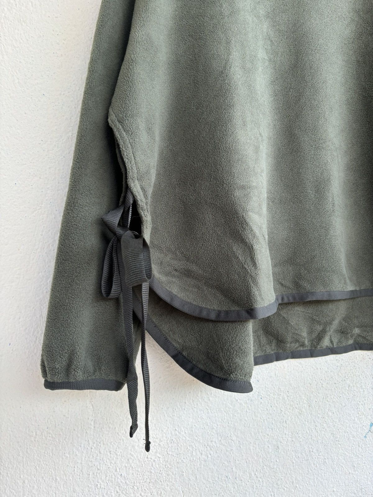 Uniqlo × White Mountaineering Straped Edges Fleece Size XL / US 12-14 / IT 48-50 - 4 Thumbnail