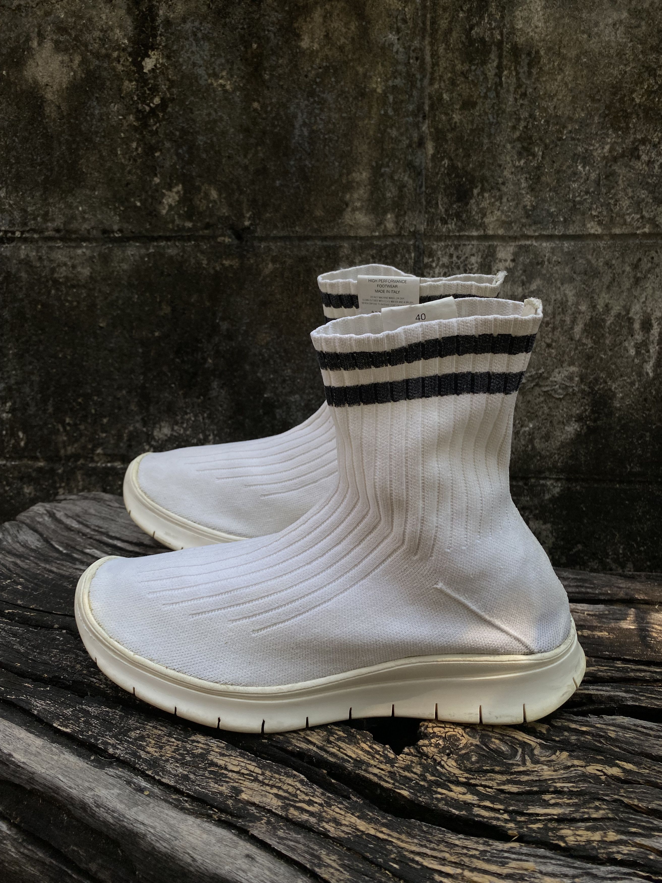 Maison Margiela Maison Margiela Sock High-top Sneakers White Size US 10 / IT 40 - 1 Thumbnail