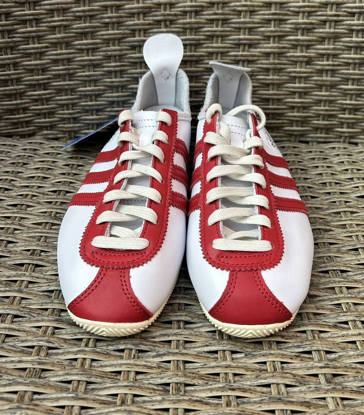 Adidas adidas Originals Japan White Power Red Low-Top Trainers Size US 6 / EU 39 - 2 Thumbnail