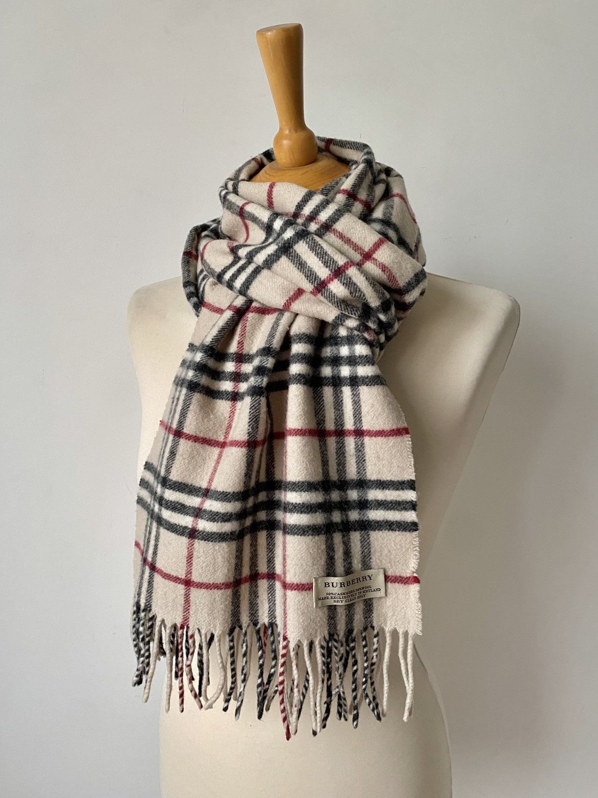 Burberry Burberry Wool/Cashmere Checked Beige Scarf Size ONE SIZE - 2 Thumbnail