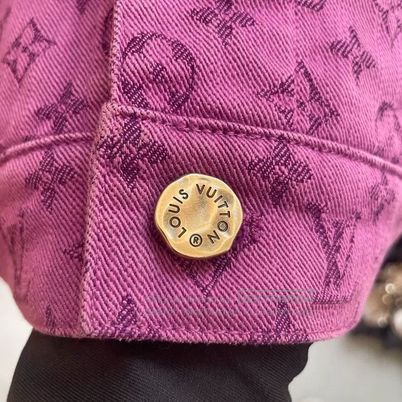 Louis Vuitton Louis Vuitton Purple full-print denim jacket Size US M / EU 48-50 / 2 - 6 Thumbnail