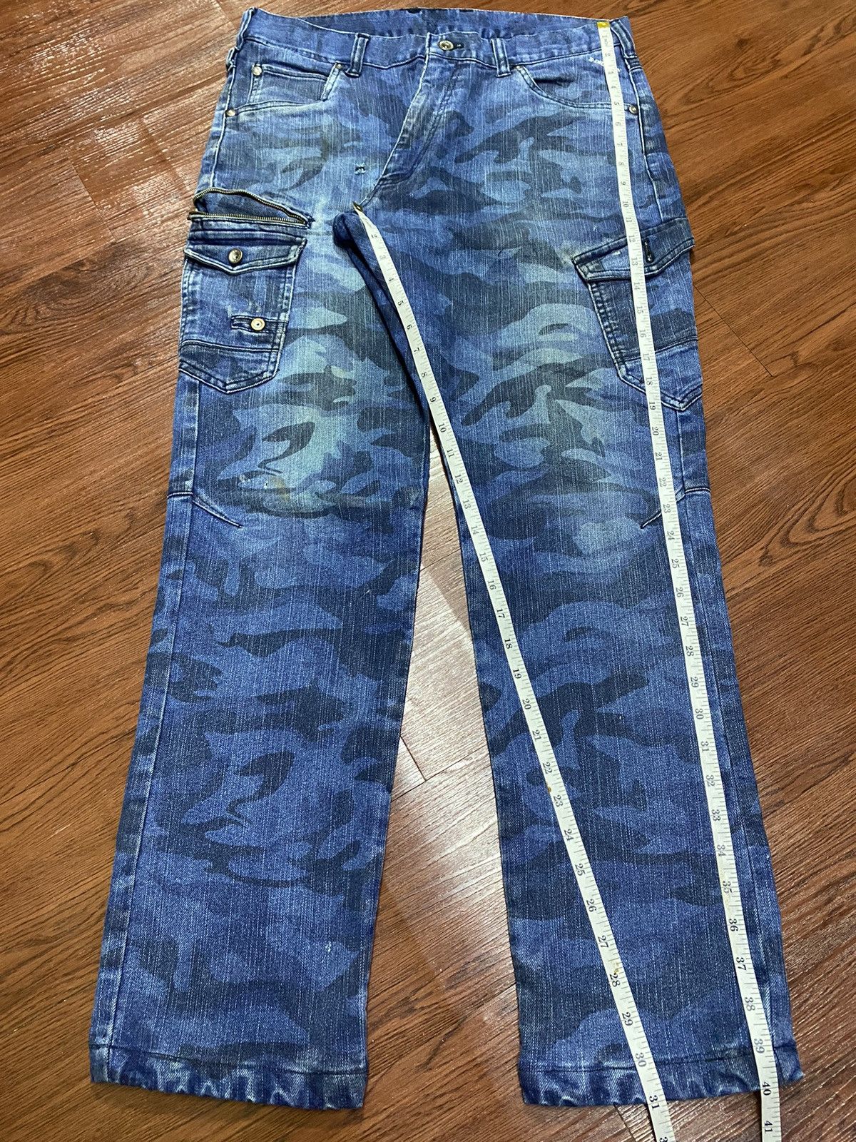 Japanese Brand Vintage Blue camo Loose Jeans Size US 33 - 11 Thumbnail