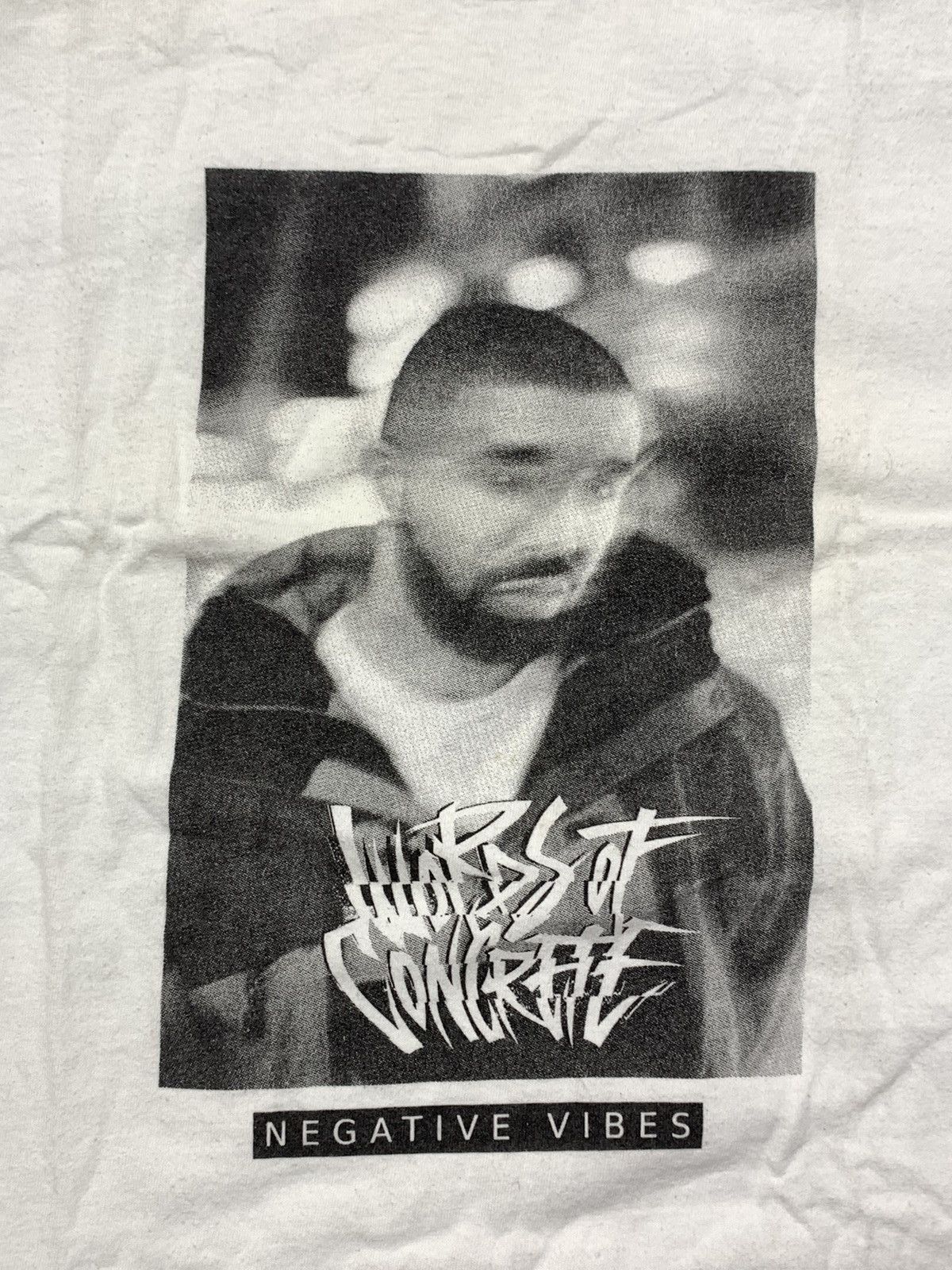 Band Tees Vintage Y2K Drake Negative Vibes band tee big logo size M Size US M / EU 48-50 / 2 - 4 Thumbnail