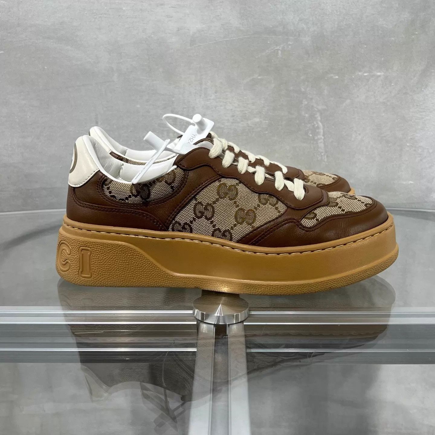 Gucci Gucci Brown GG biscuit shoe EUR 36 Size US 5.5 / IT 35.5 - 4 Thumbnail