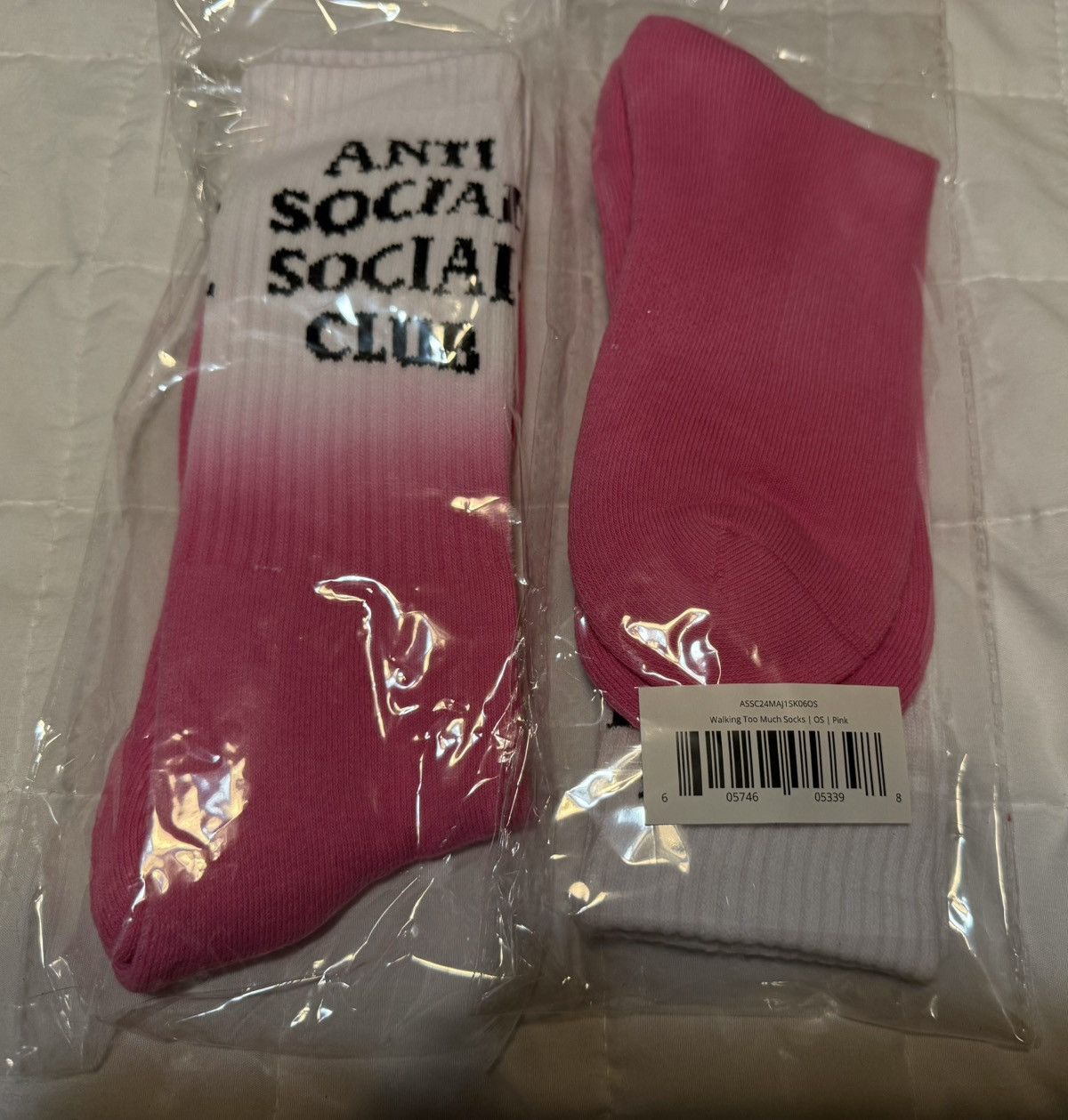 Anti Social Social Club AntiSocialSocialClub “Walking Too Much” Socks Size ONE SIZE - 1 Thumbnail