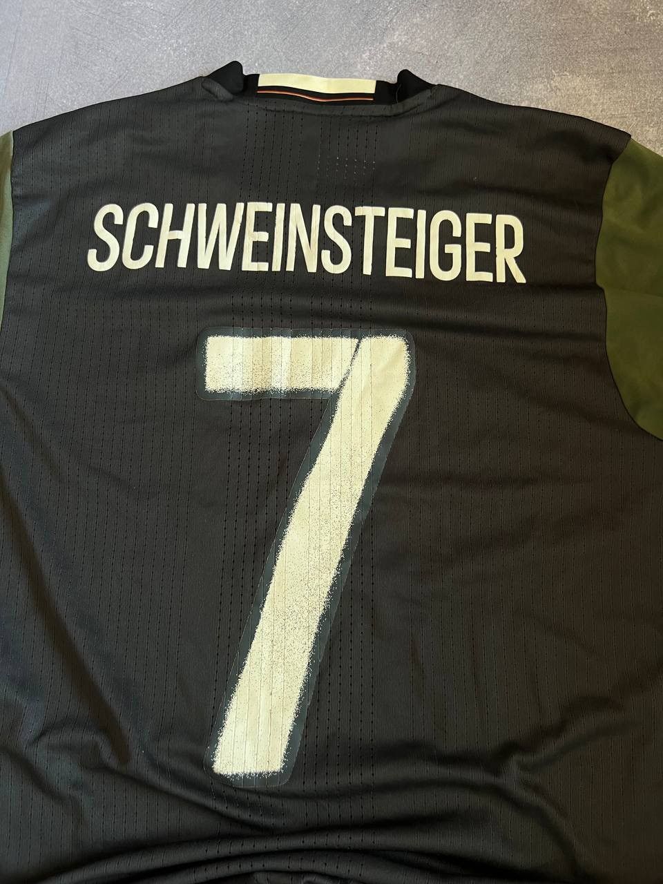 Adidas × Vintage Vintage Adidas Germany Schweinsteiger 2015 Soccer Jersey Size US L / EU 52-54 / 3 - 9 Thumbnail
