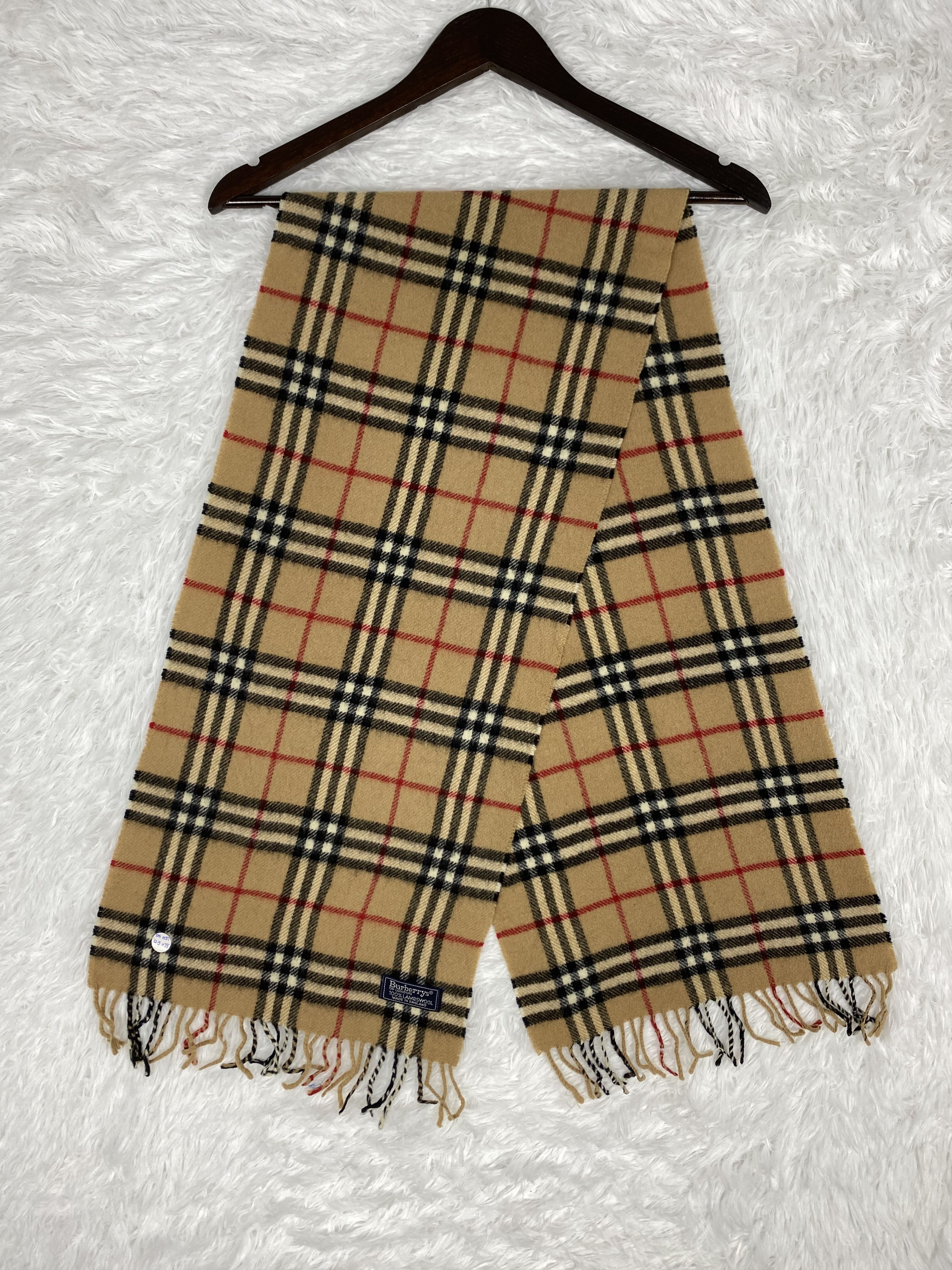 Burberry Vintage Burberry Scarf / Muffler Neckwear PM0057 Size ONE SIZE - 1 Thumbnail