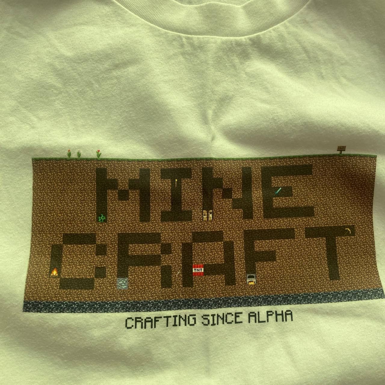 Uniqlo Uniqlo x Minecraft graphic Tshirt ( crafting since alpha ) Size US M / EU 48-50 / 2 - 3 Thumbnail