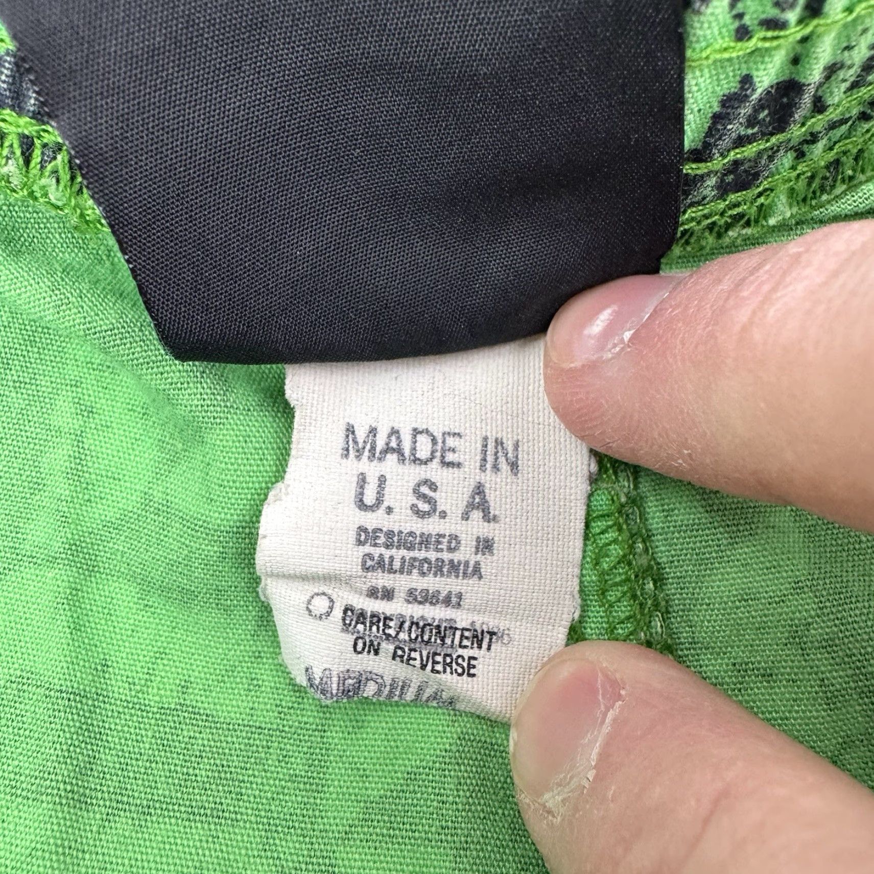 Vintage VINTAGE Morey Boogie Shorts Men Adult Medium Surfing Beach Hipster 1980s Green Geometric Pockets 34 Inseam 4 in USA Size US 31 - 5 Thumbnail