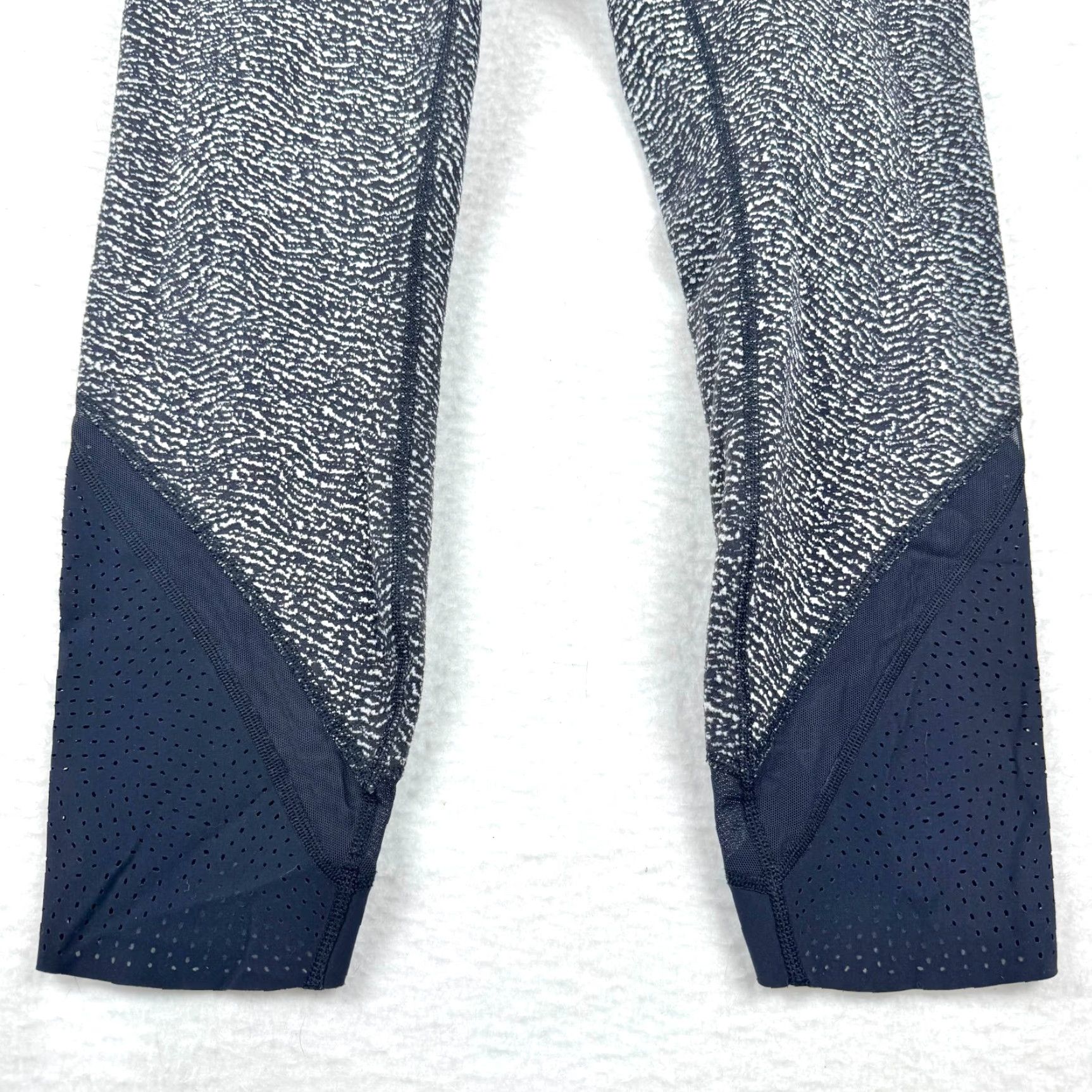 Lululemon Lululemon Wunder Under High-Rise 25" Leggings Black White Ripple Print Womens 8 Cropped Stretch Yoga Size 30" / US 8 / IT 44 - 3 Thumbnail