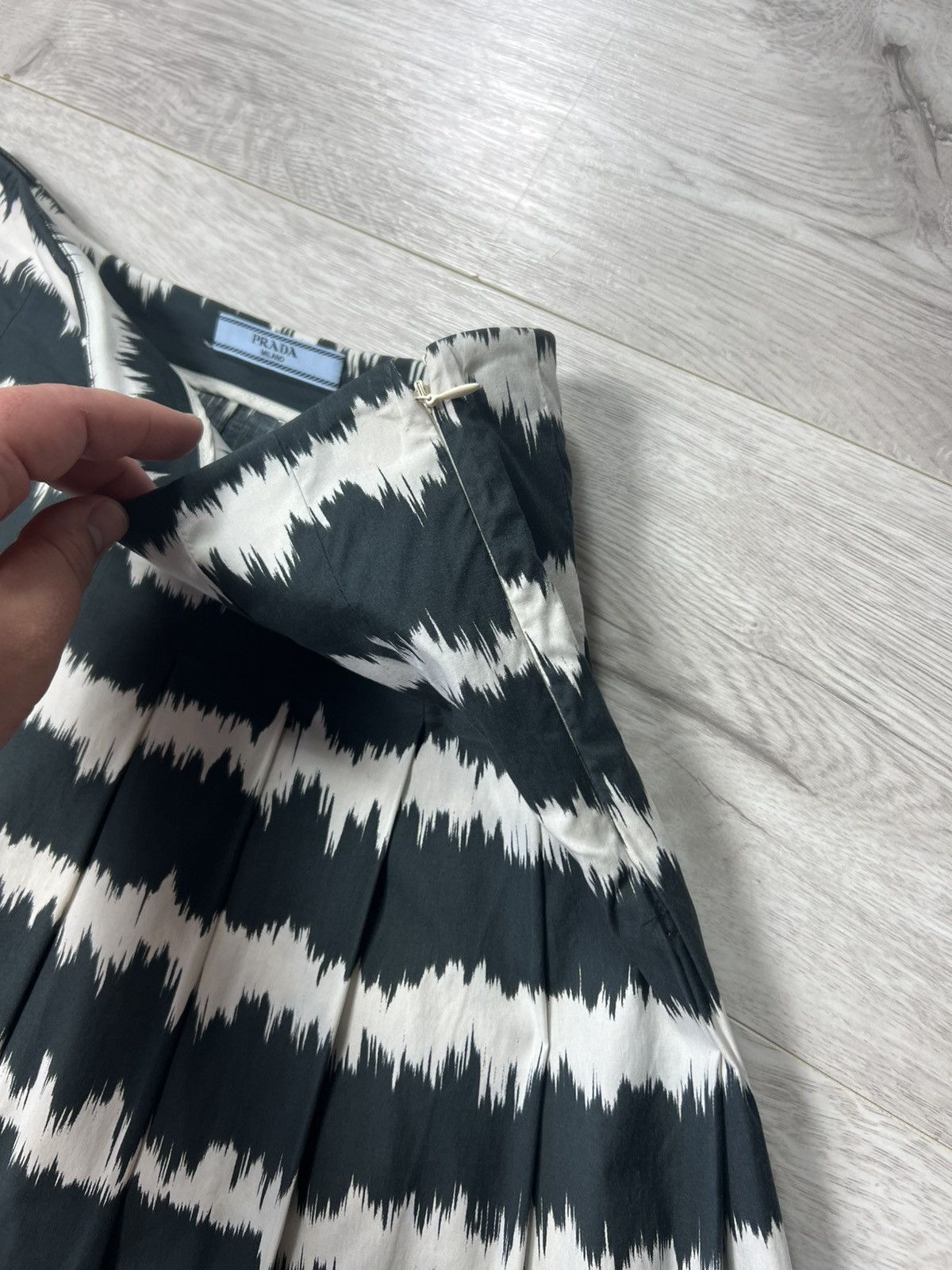 Prada Prada Milano 2013 Striped Skirt Size 40 Size 27" / US 4 / IT 40 - 10 Thumbnail