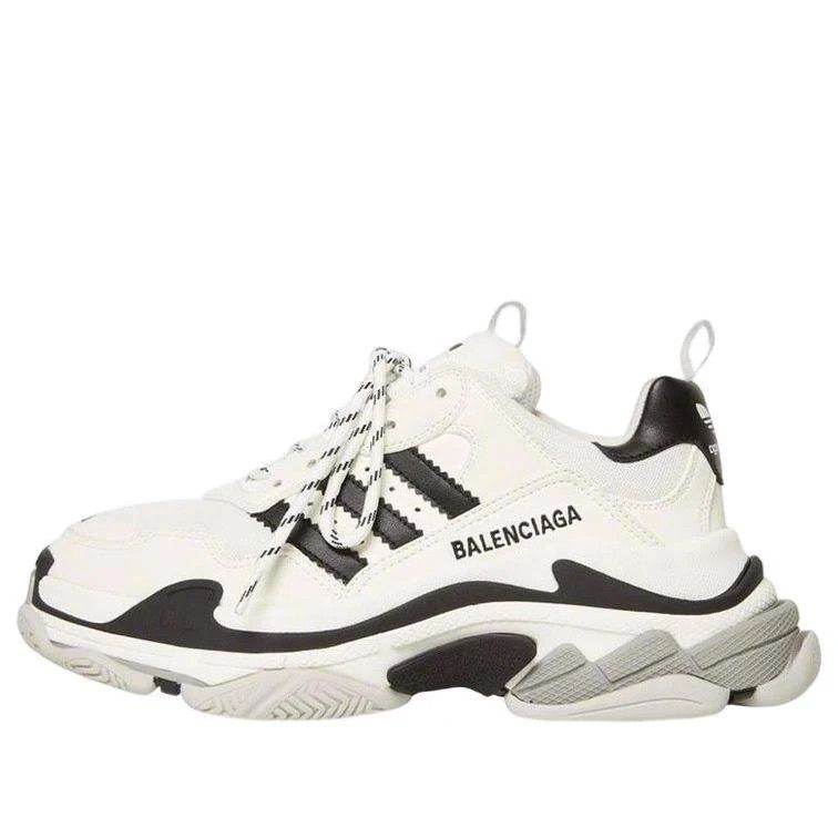 oc11z10624 Triple S Sneakers in White Black