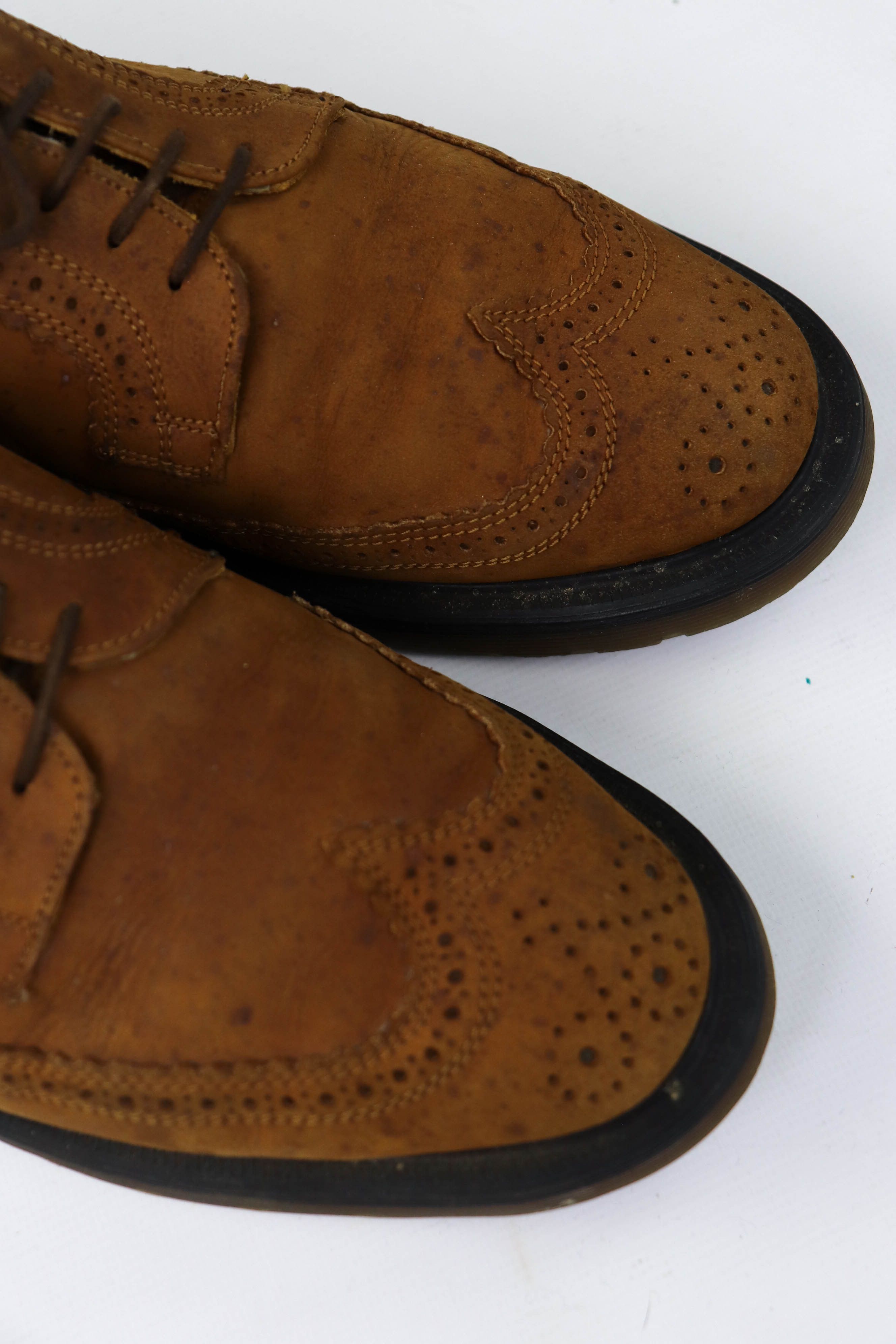 Dr. Martens Vintage Dr. Martens Made in England Tan Brown Suede Brogues Size US 8.5 / EU 41-42 - 7 Thumbnail