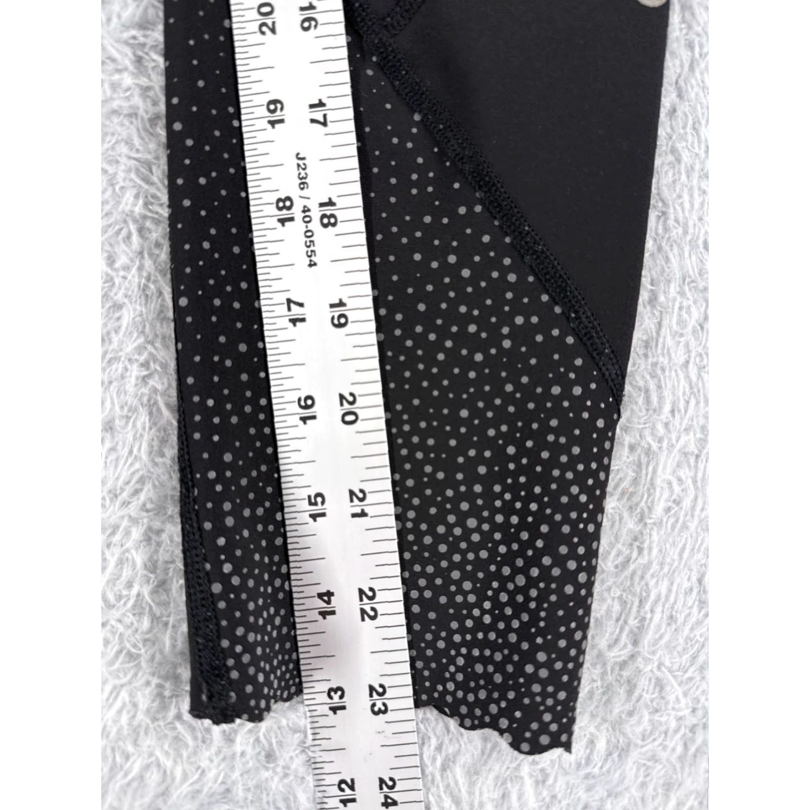 Lululemon Lululemon Pants Women 6 Black Tight II Luxtreme Cropped 25" Inseam Pockets Straight Leg Dance Yoga Read Size 28" / US 6 / IT 42 - 6 Thumbnail