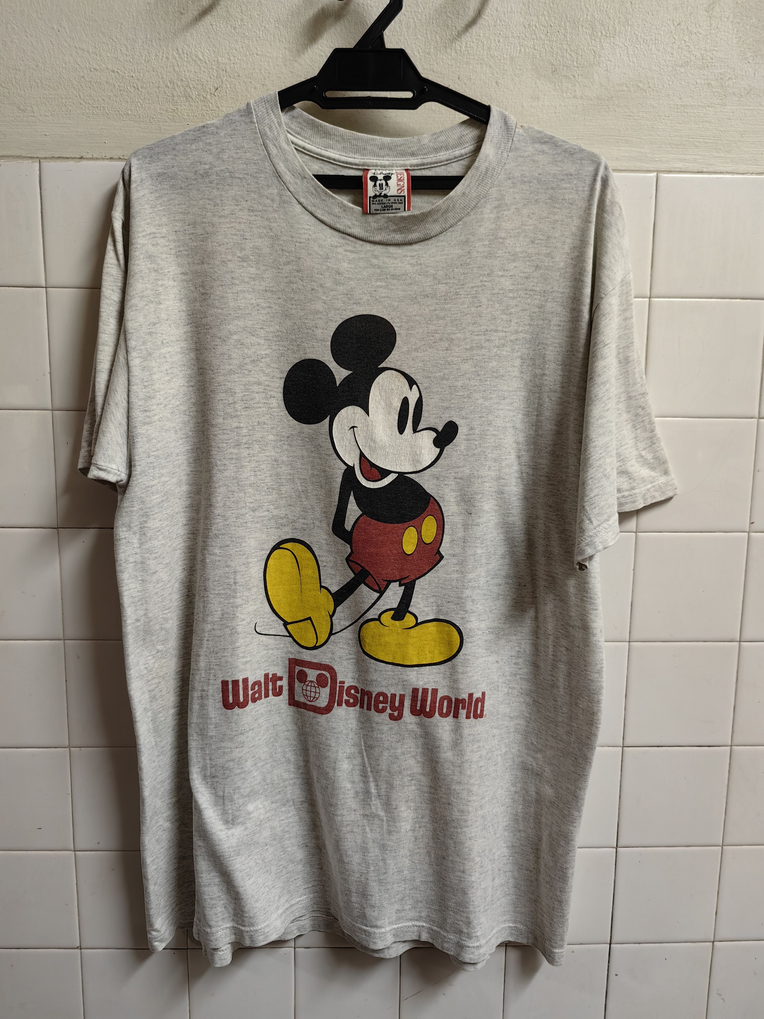 Disney Vintage Mickey Mouse - Walt Disney World Size US L / EU 52-54 / 3 - 1 Thumbnail